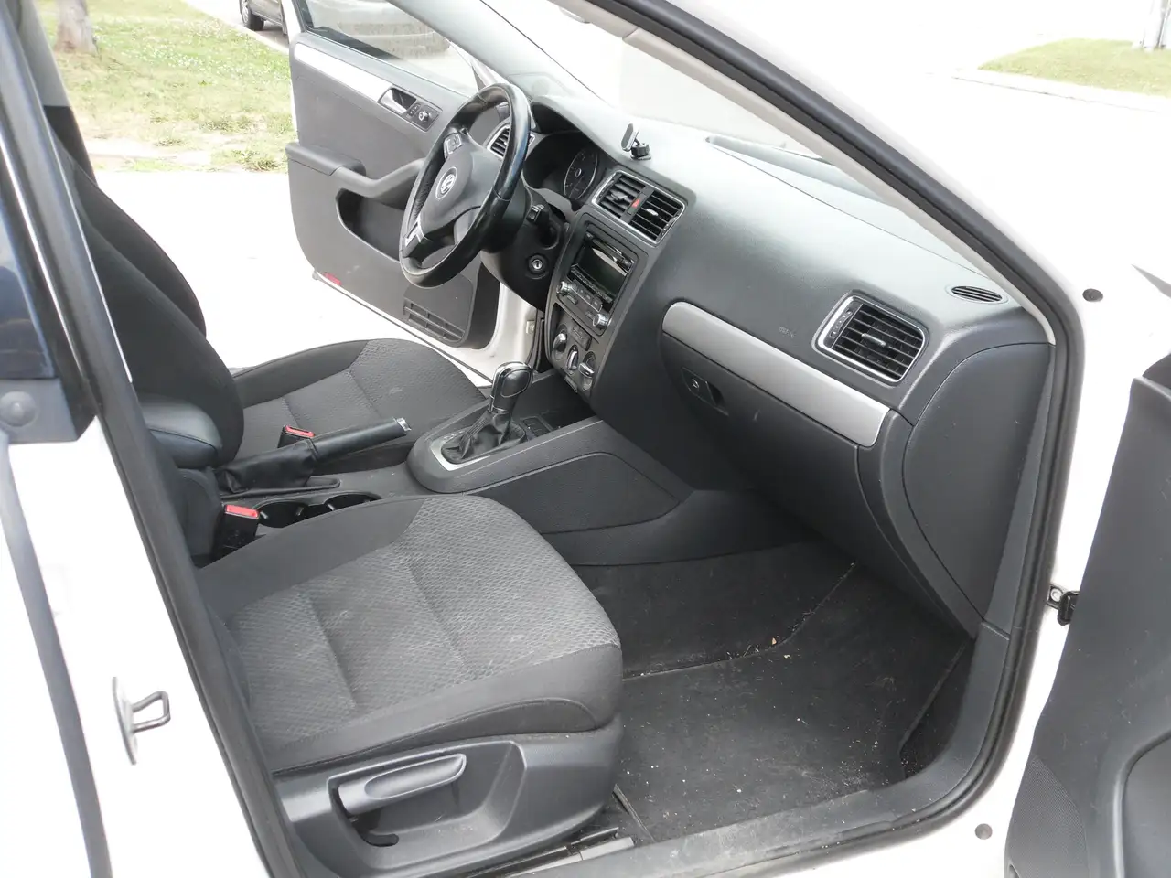 Volkswagen Jetta снимка Volkswagen Jetta