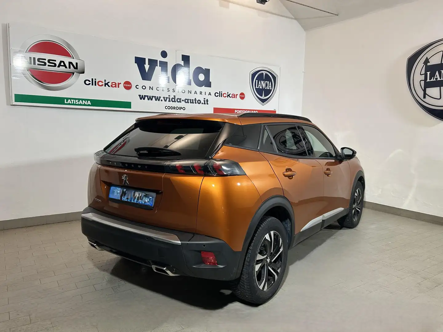 Peugeot 2008 1.2 puretech s&s 130cv CONTOVENDITA Orange - 2