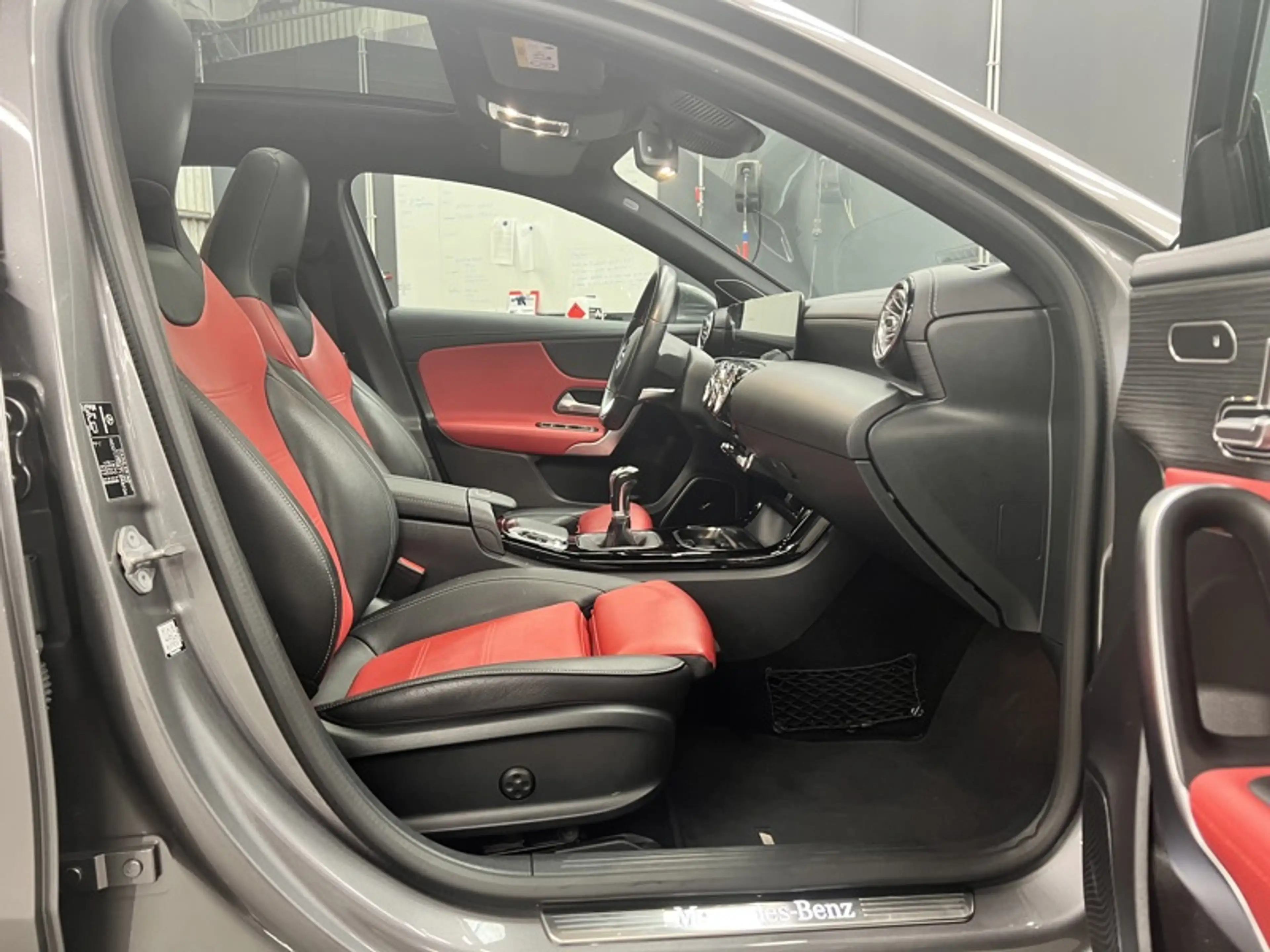 Mercedes-Benz A 200 AMG Line Pano Burmester — photo 6
