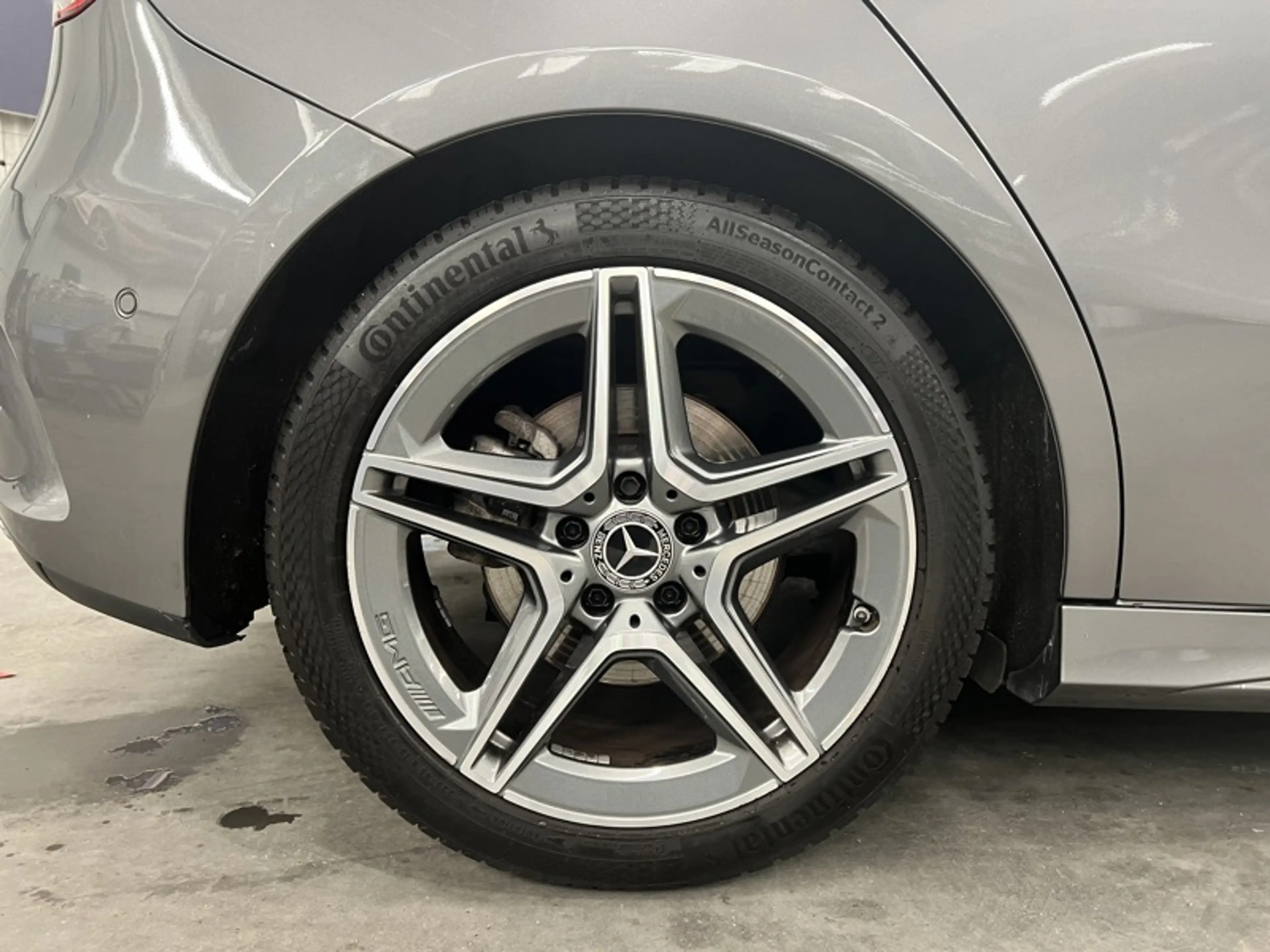 Mercedes-Benz A 200 AMG Line Pano Burmester — photo 4
