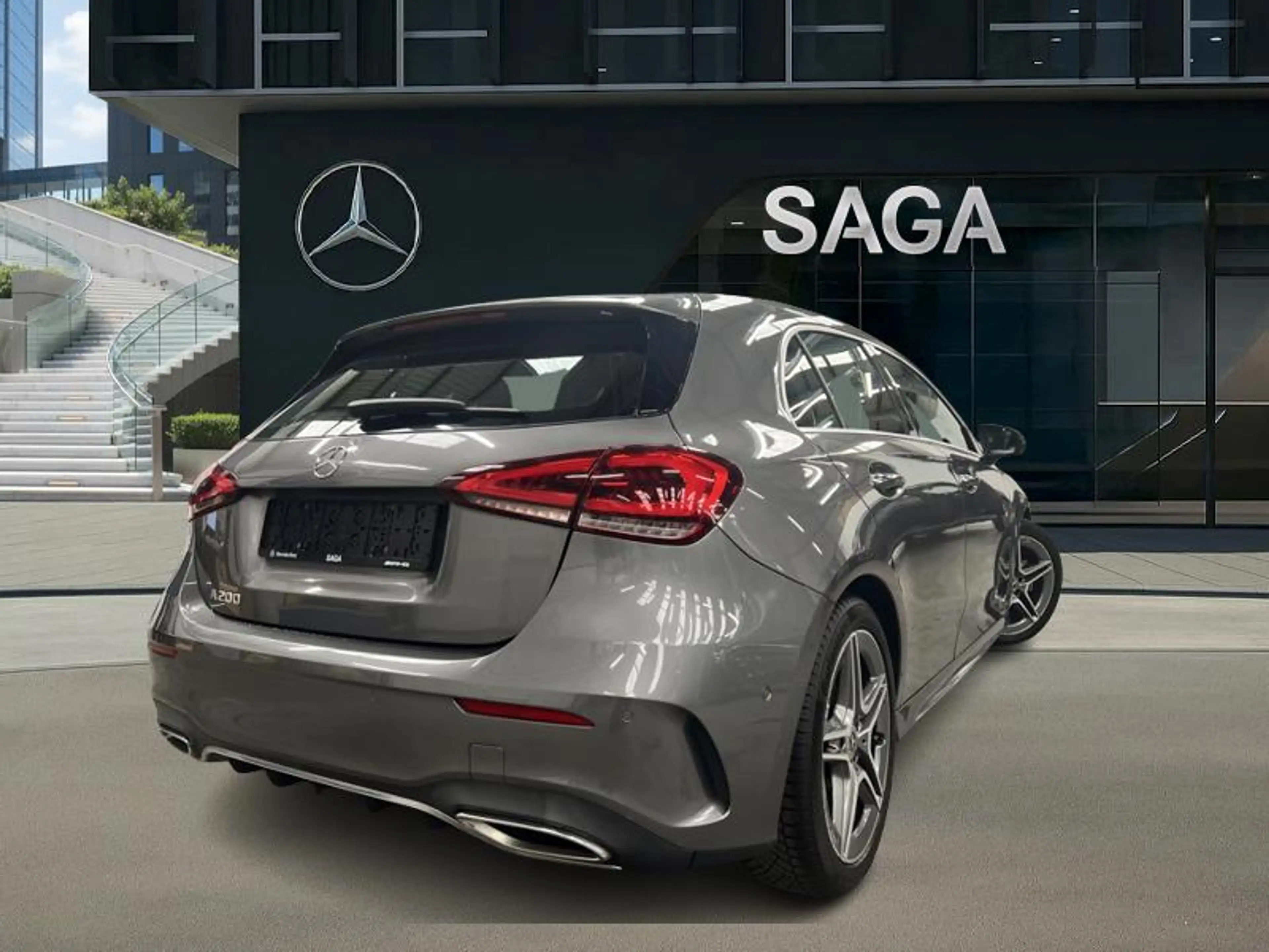 Mercedes-Benz A 200 AMG Line Pano Burmester — photo 2