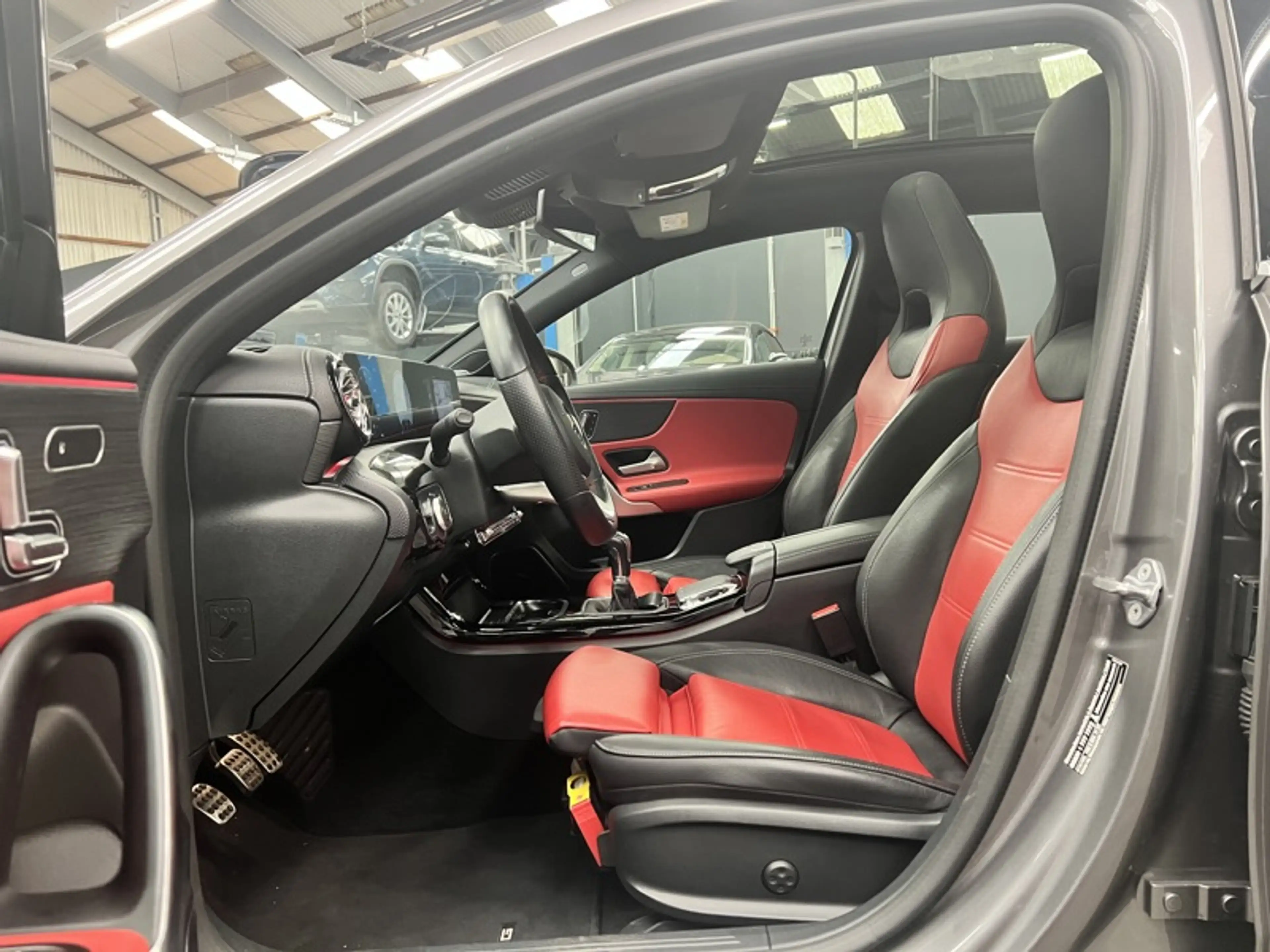 Mercedes-Benz A 200 AMG Line Pano Burmester — photo 11