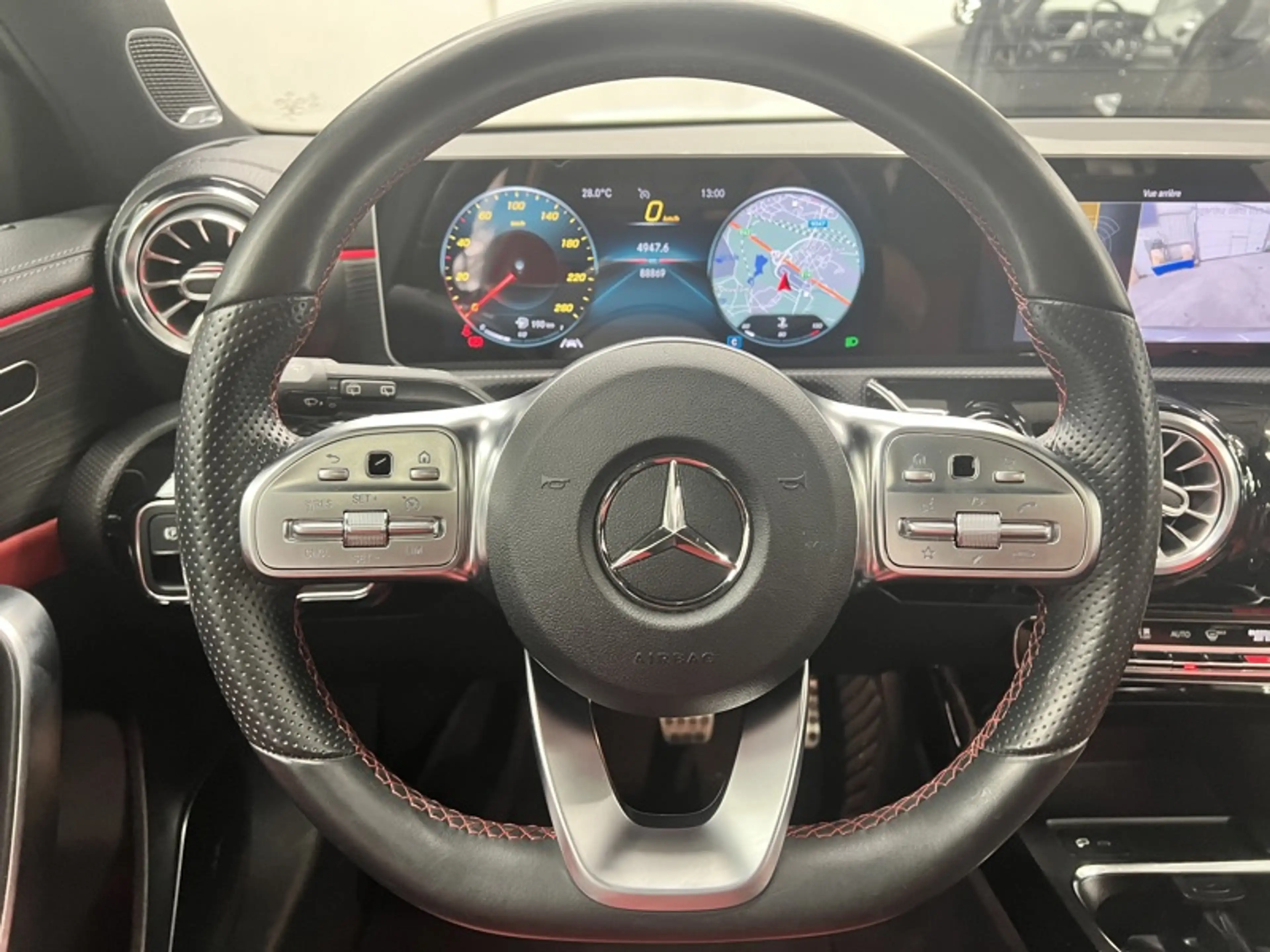 Mercedes-Benz A 200 AMG Line Pano Burmester — photo 3