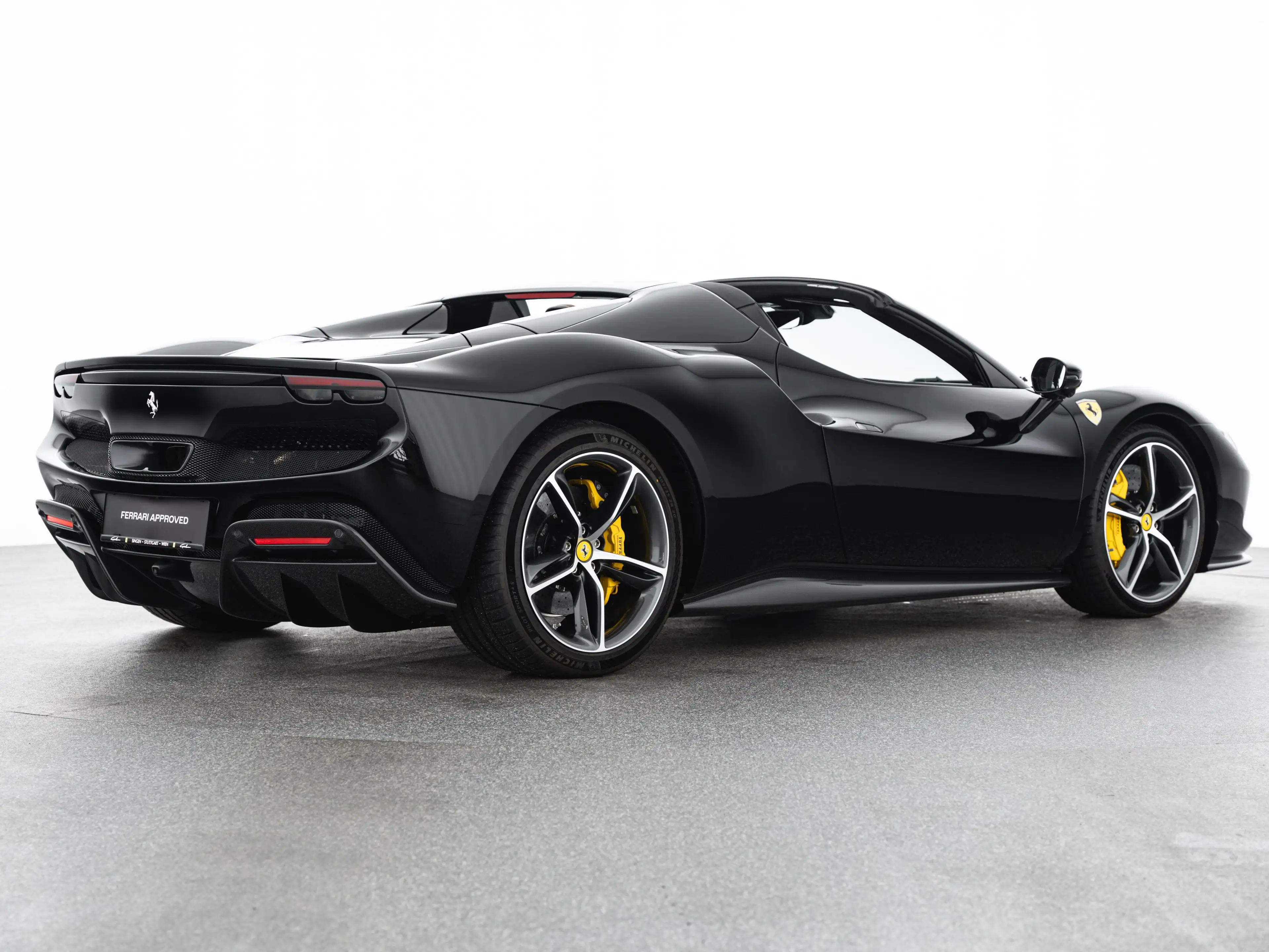 Ferrari 296 GTS Roadster PHEV F1 DCT — photo 5