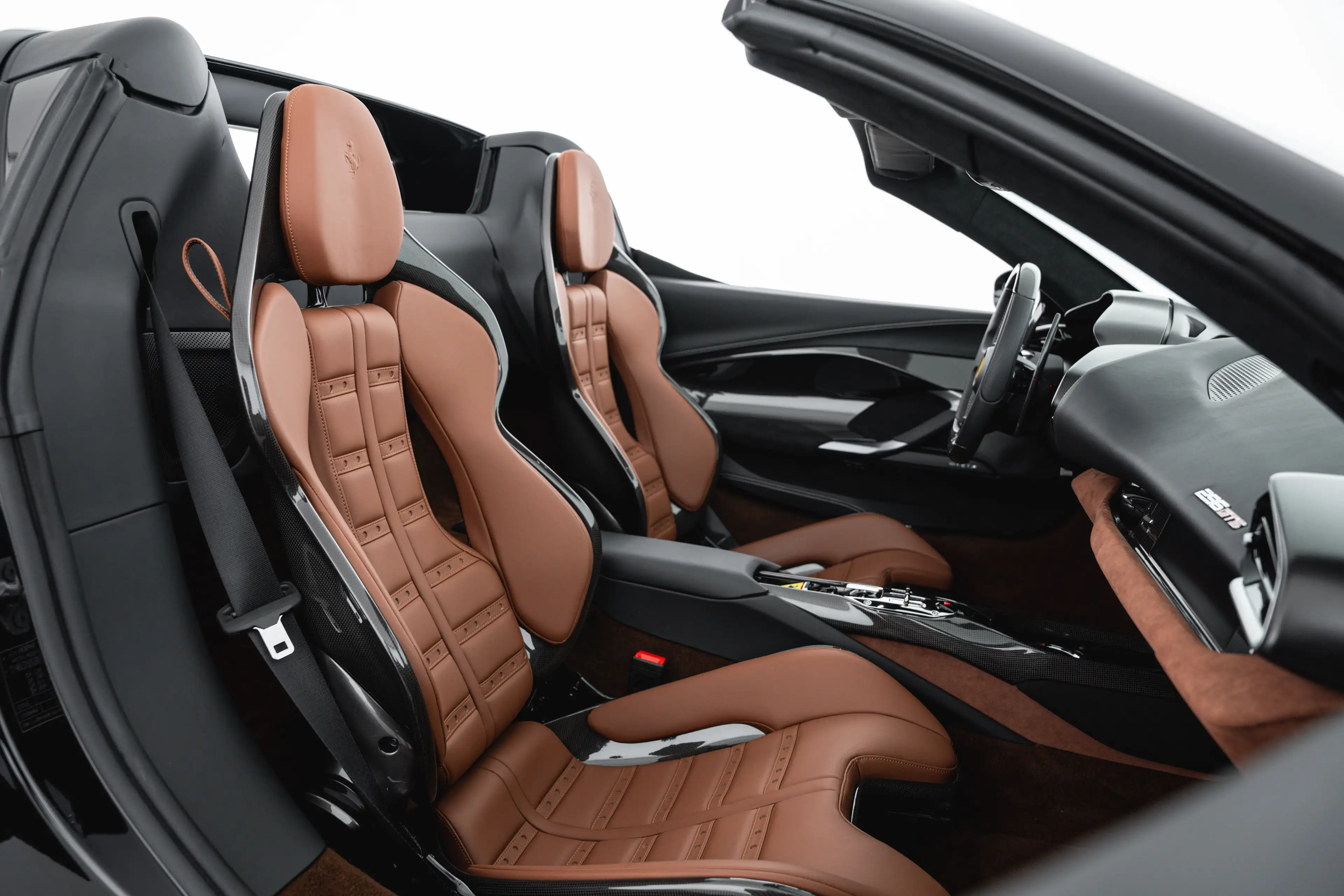 Ferrari 296 GTS Roadster PHEV F1 DCT — photo 13