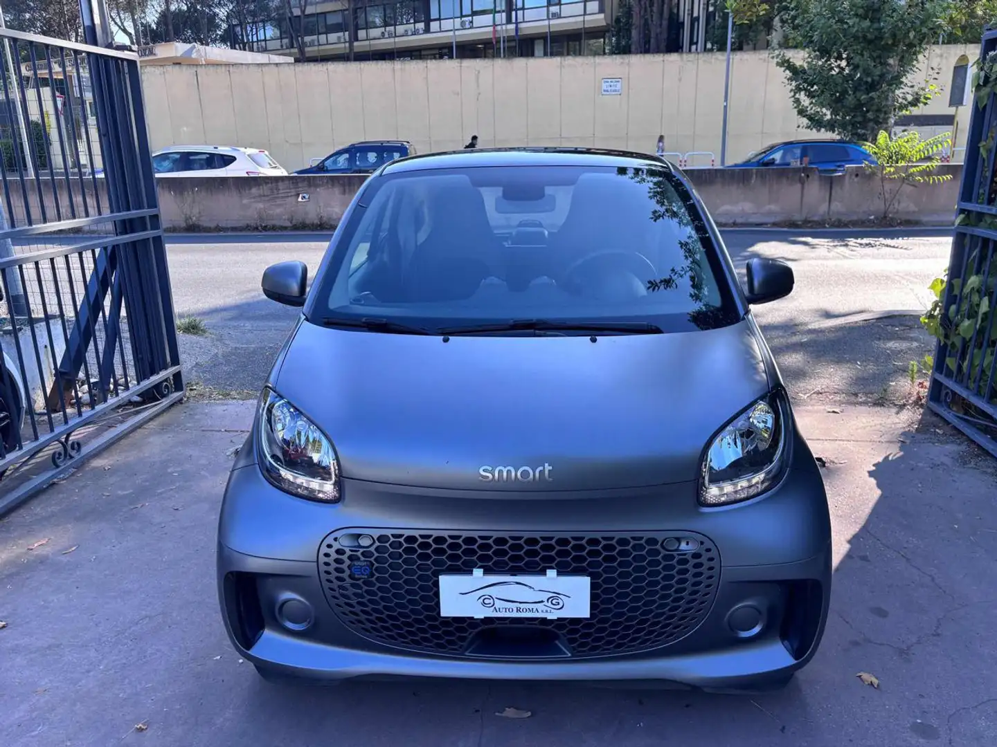 smart forTwo EQ Racingrey (22kW) Grau - 2