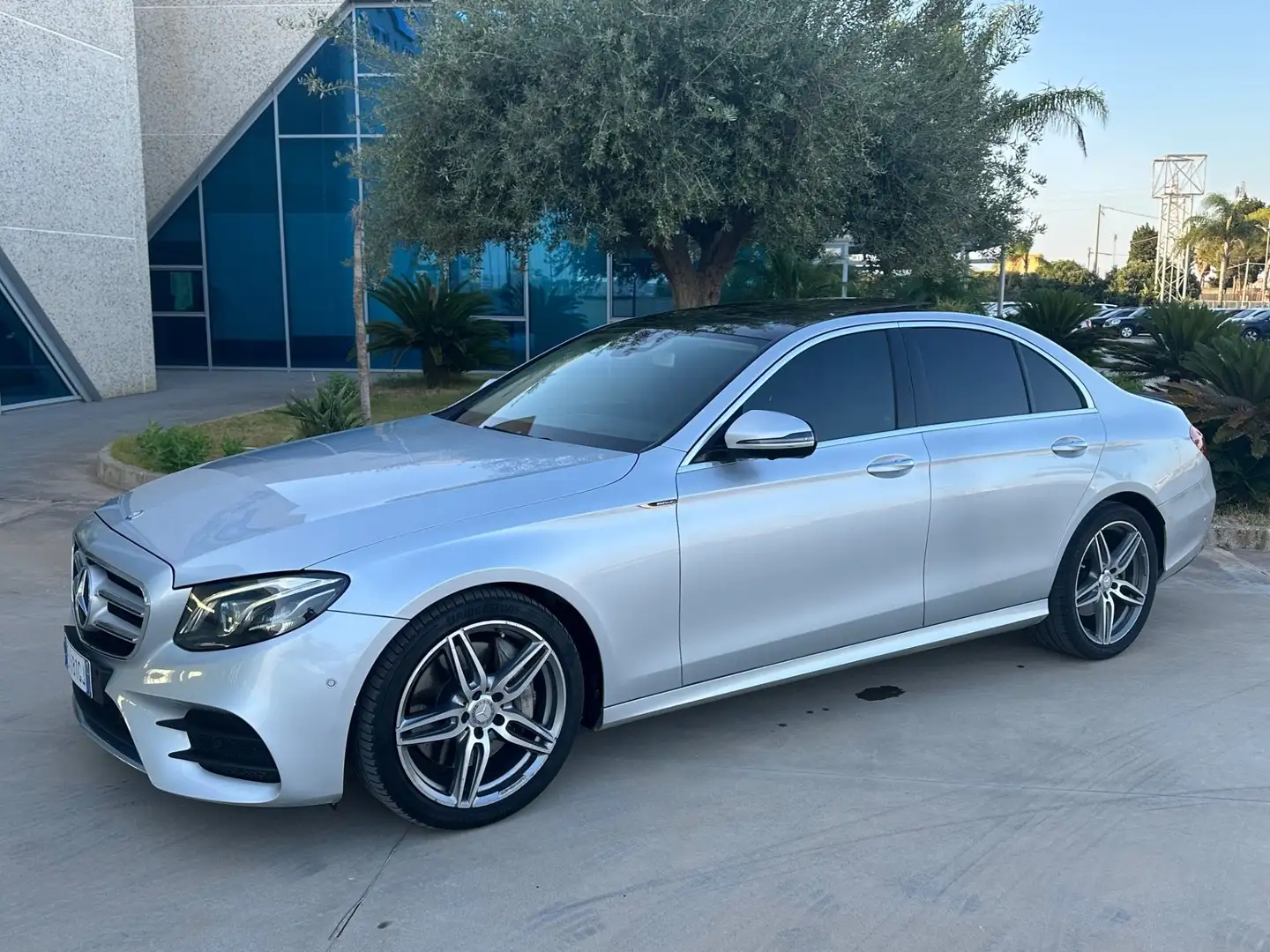 Mercedes-Benz E 350 d Premium Plus auto Argento - 1