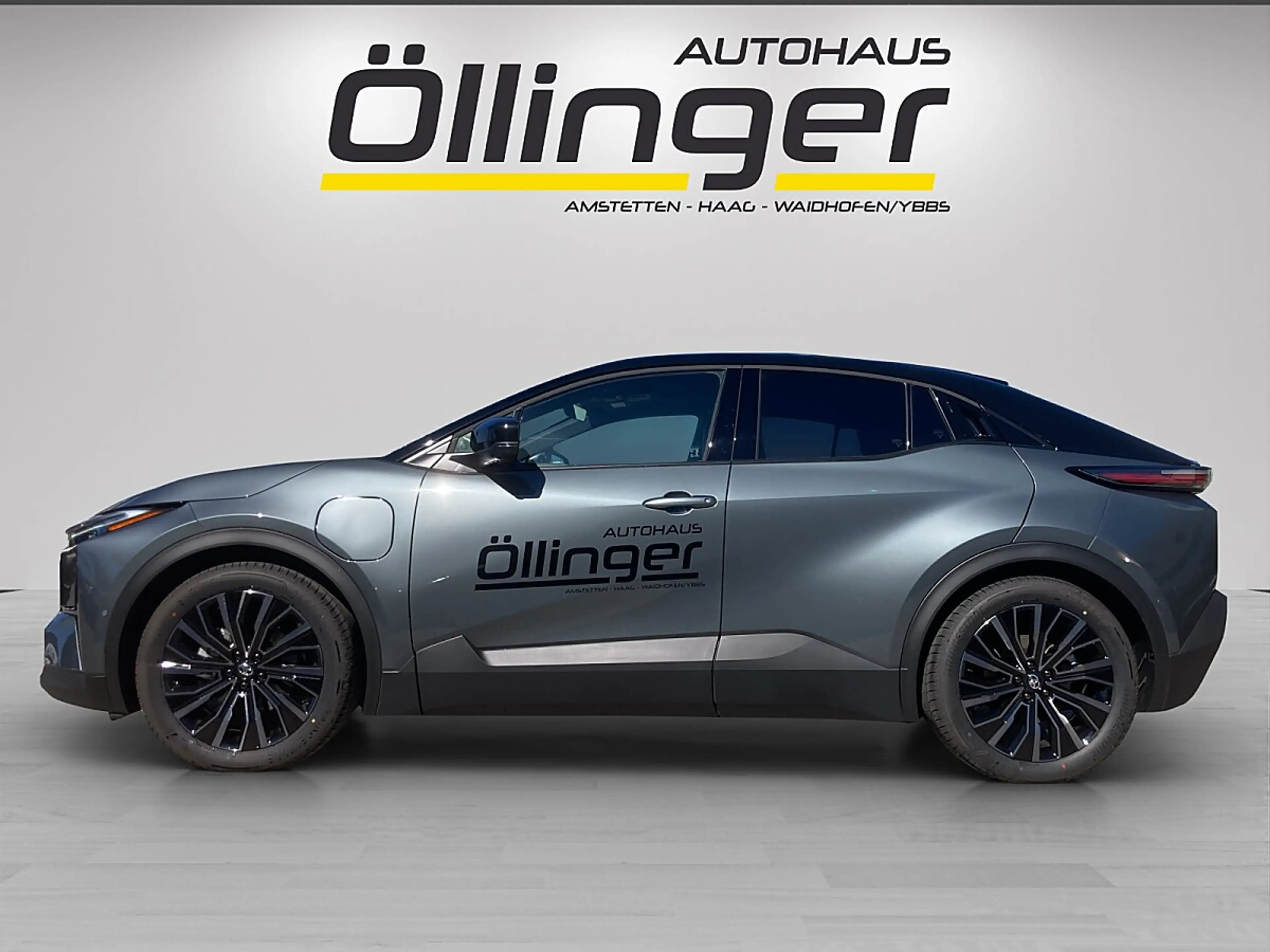 Toyota C-HR+ Elektro 77kWh AWD Lounge + Metallic + Sky & Sou... — photo 3
