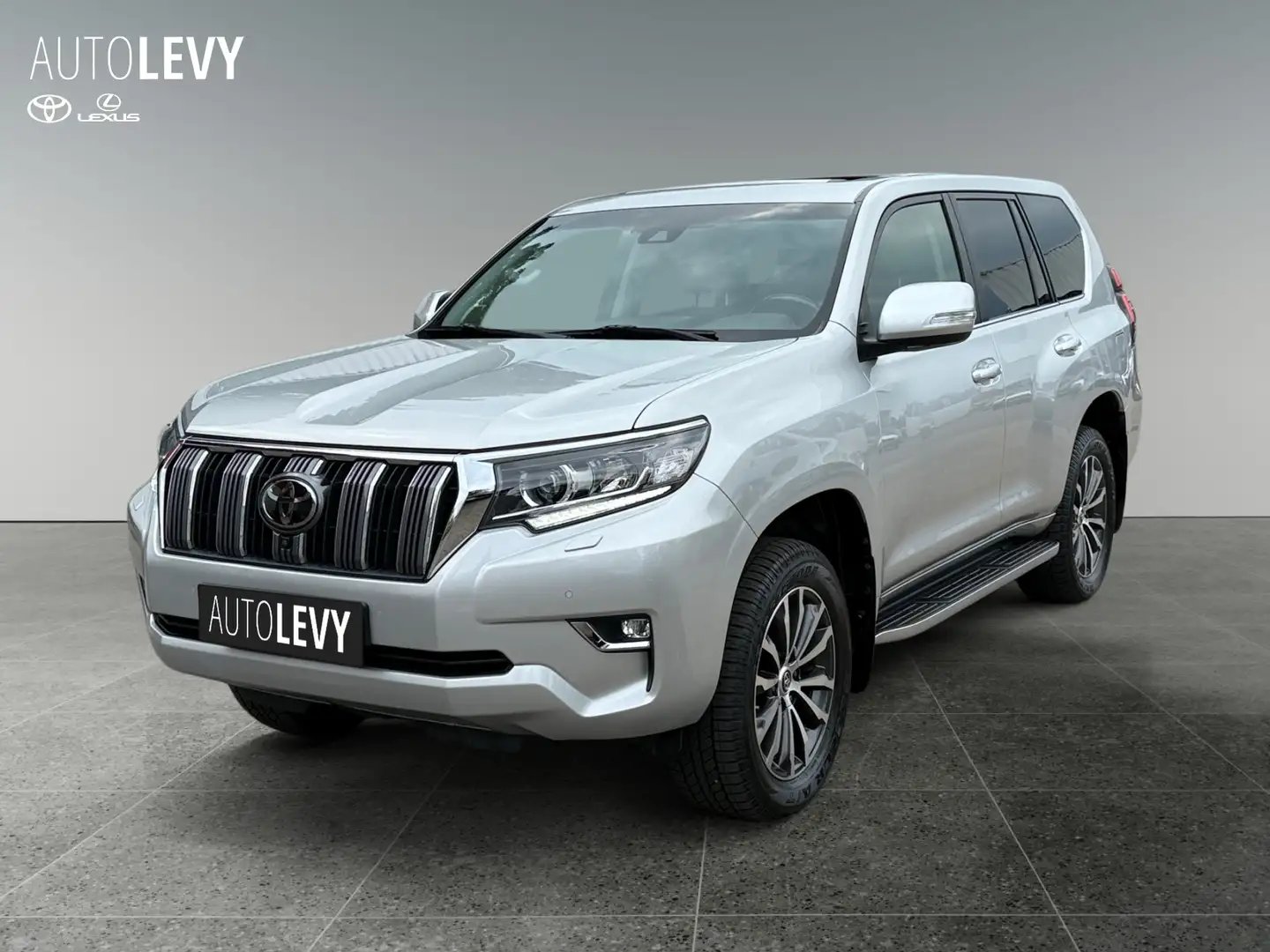Toyota Land Cruiser 2.8 TEC-Edition *STZ-BLFTG*SCHIEBE* Argent - 2