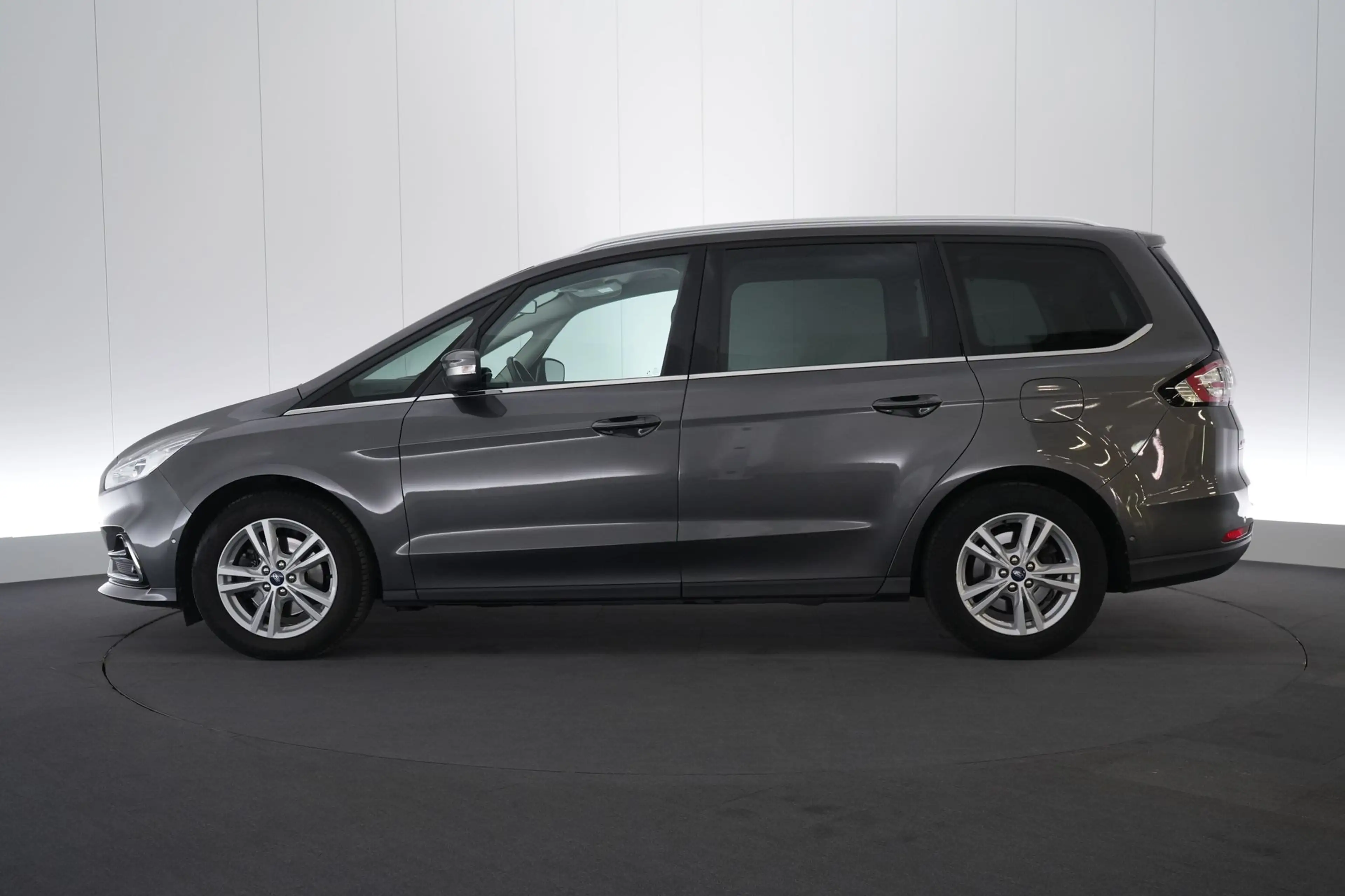 Ford Galaxy 2.0 TDCi AUT Titanium 7Pl. LED GPS PDC CAM Keyless — photo 11