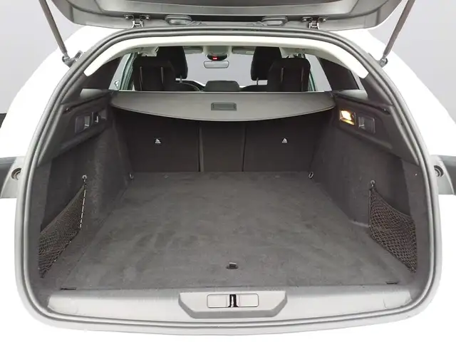 Peugeot 308 view 7