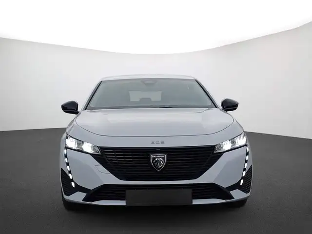 Peugeot 308 view 2