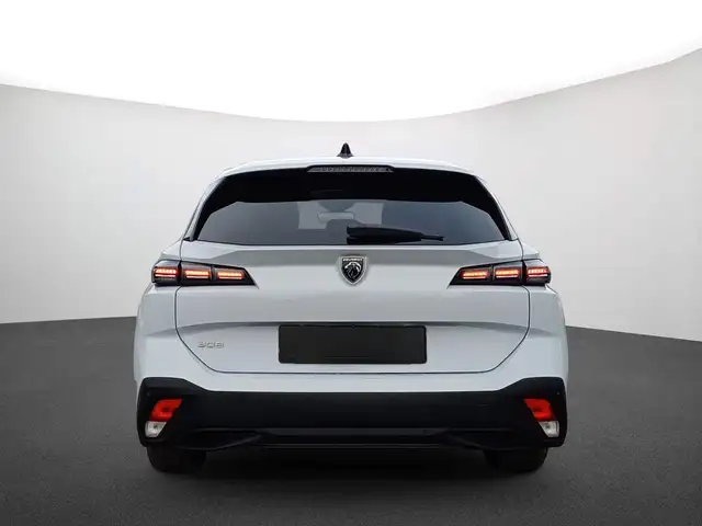 Peugeot 308 view 3