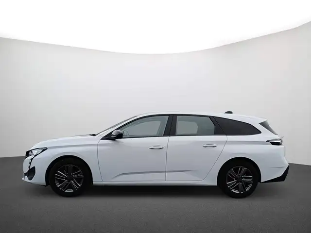 Peugeot 308 view 4