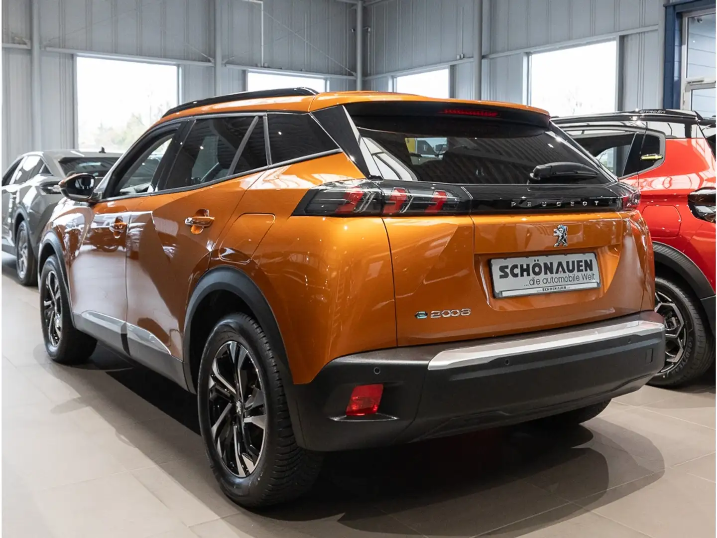 Peugeot 2008 ELEKTRO Allure +ALLW+OBC11kW+PDC+BC+LED+KLI+ Orange - 2