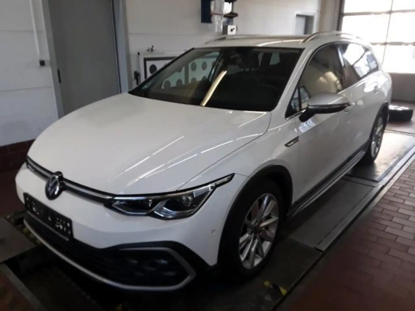 Volkswagen Golf Variant VIII Alltrack 2.0 TDI DSG 4Motion*N Weiß - 2