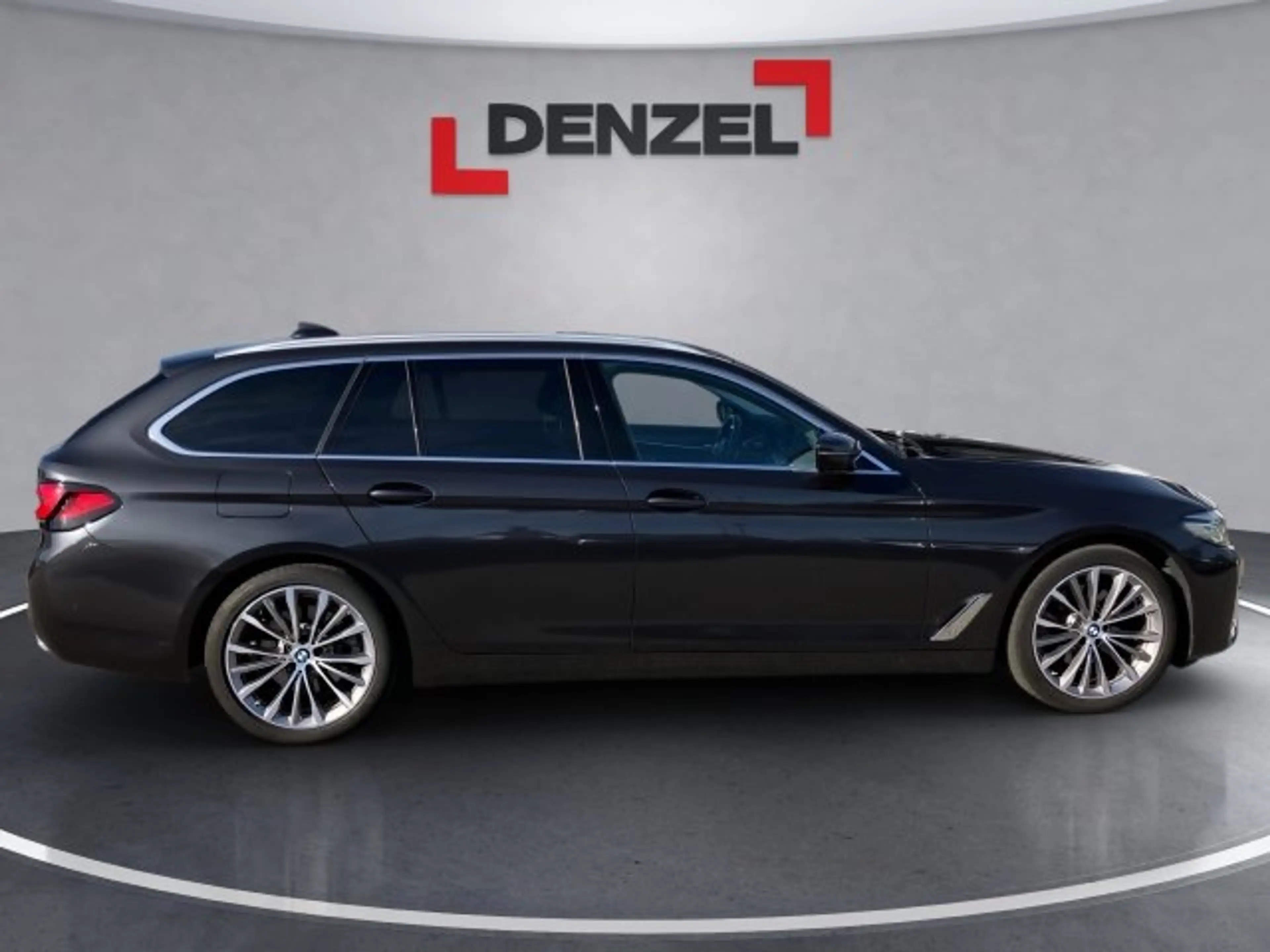 BMW 520 d xDrive Touring G31 B47 — photo 5