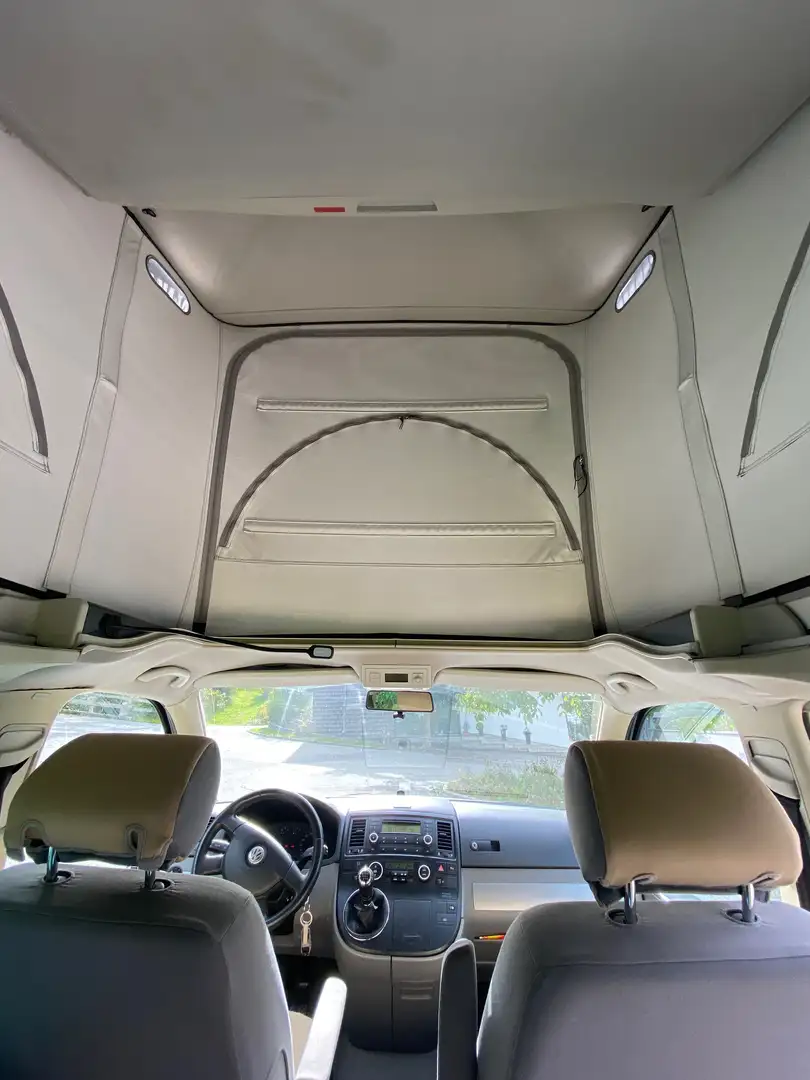 Volkswagen T5 California 4Motion Comfortline Grau - 2