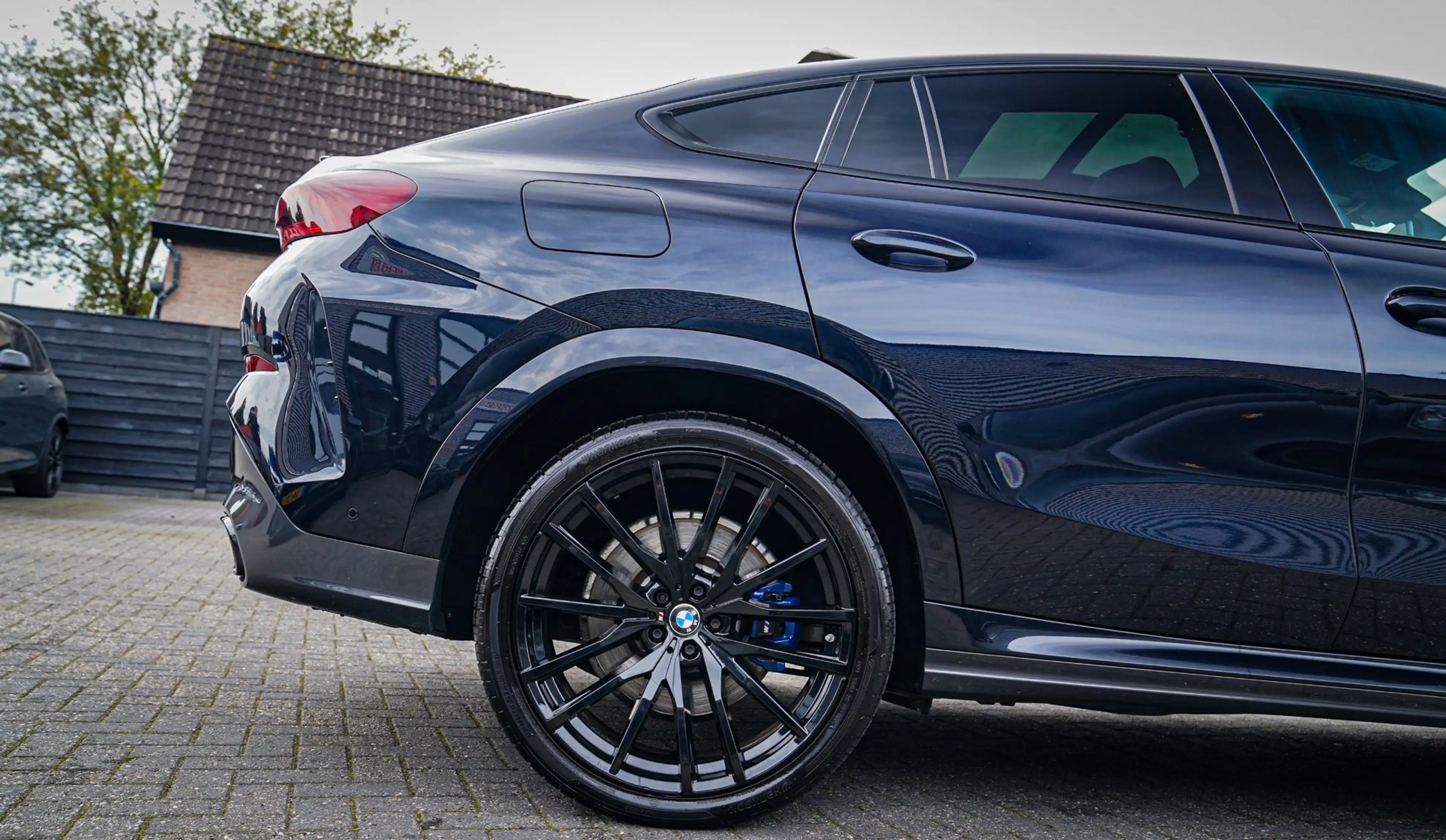 BMW X6 XDrive40i High Executive | Panorama | 360cam | Car — photo 19