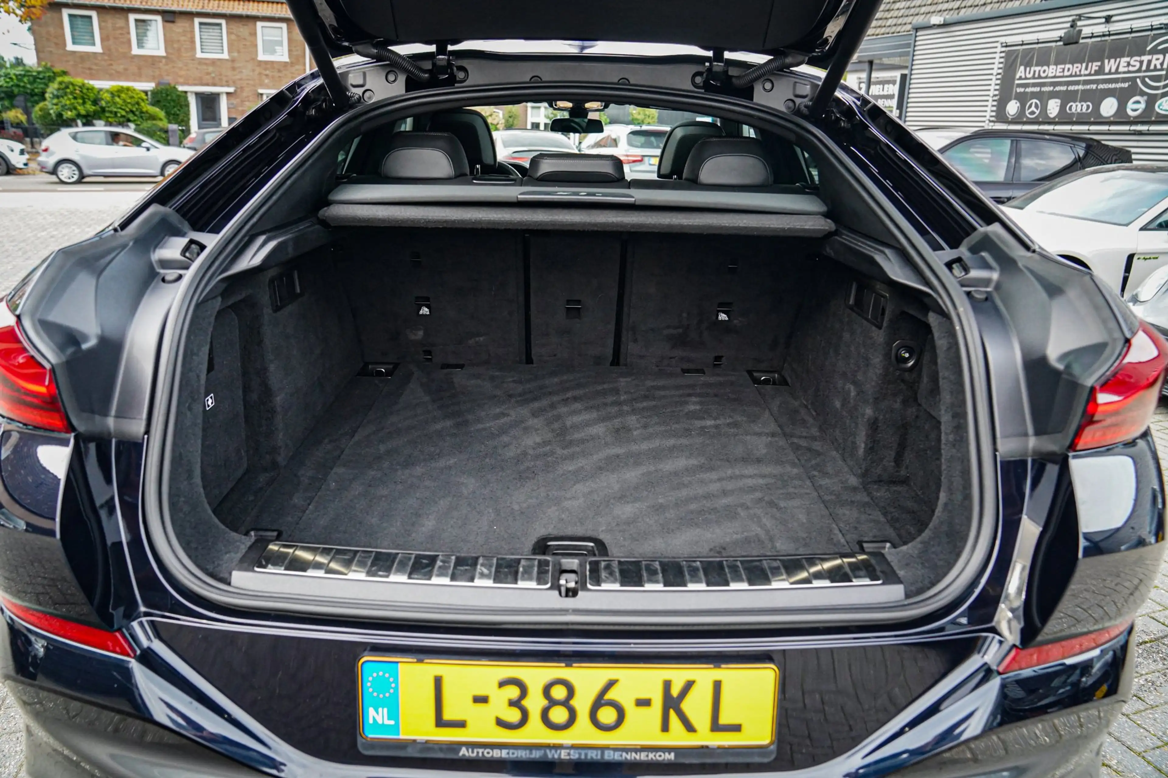 BMW X6 XDrive40i High Executive | Panorama | 360cam | Car — photo 36