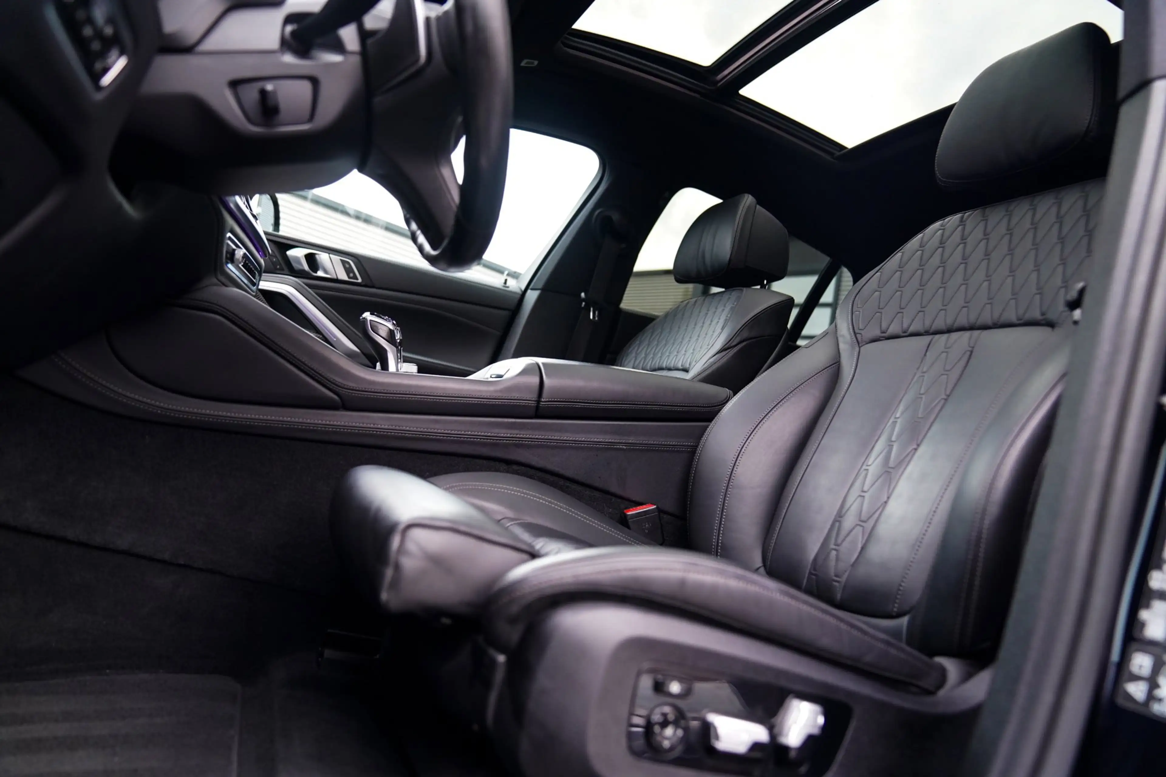 BMW X6 XDrive40i High Executive | Panorama | 360cam | Car — photo 8