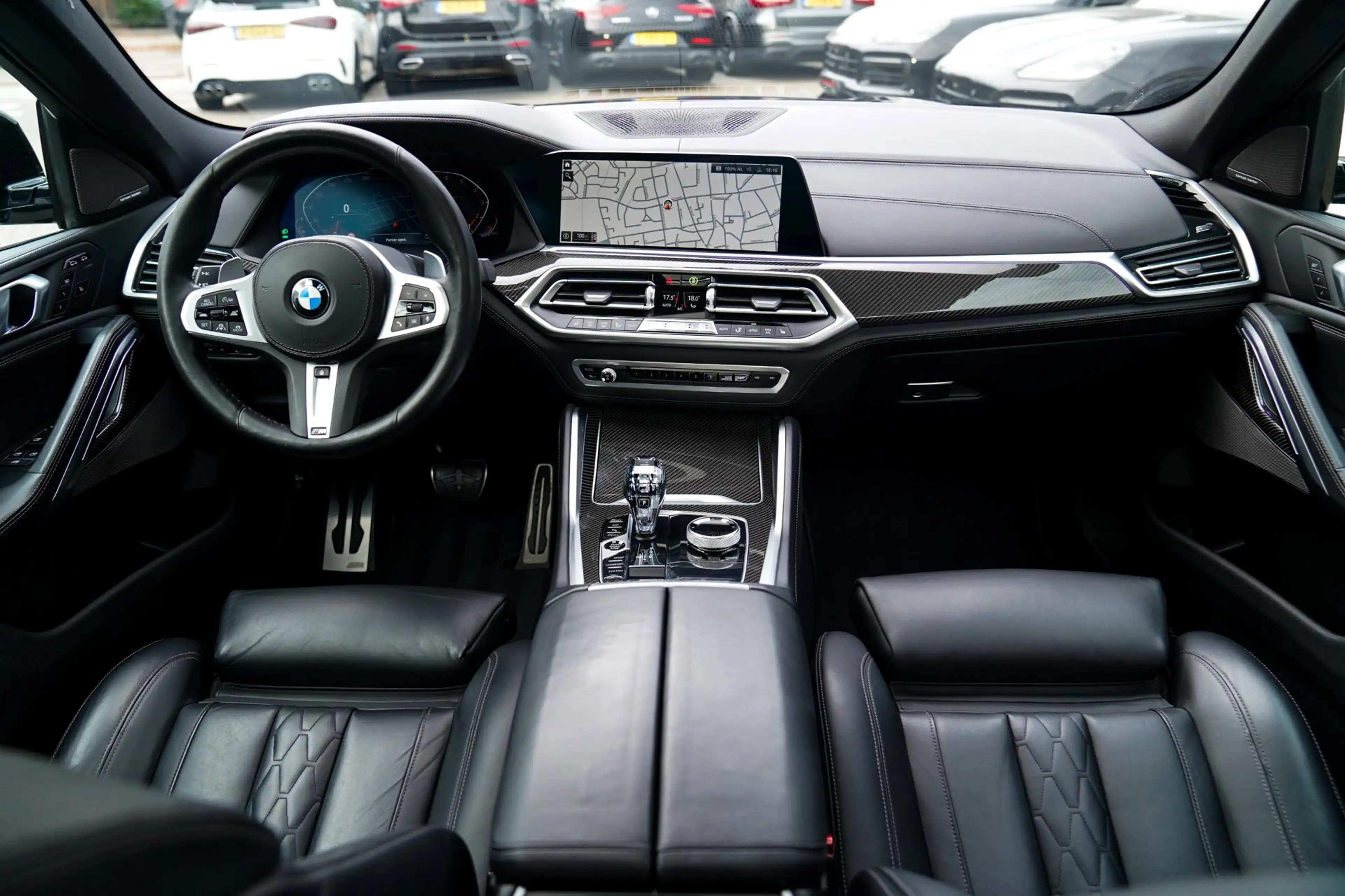 BMW X6 XDrive40i High Executive | Panorama | 360cam | Car — photo 24