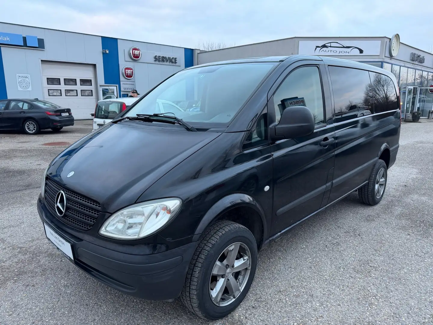 Mercedes-Benz Vito 2,2l CDI lang 4x4*Automatik*9Sitze*Pickerl NEU Schwarz - 1