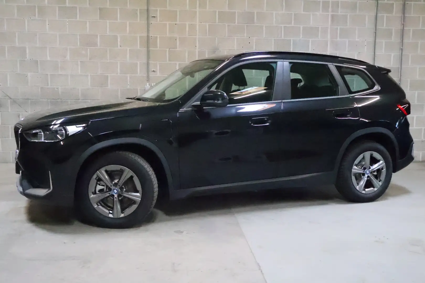 BMW X1 1.5iA xDrive25e PHEV| widescreen| DAB| NIEUW MODEL Zwart - 2