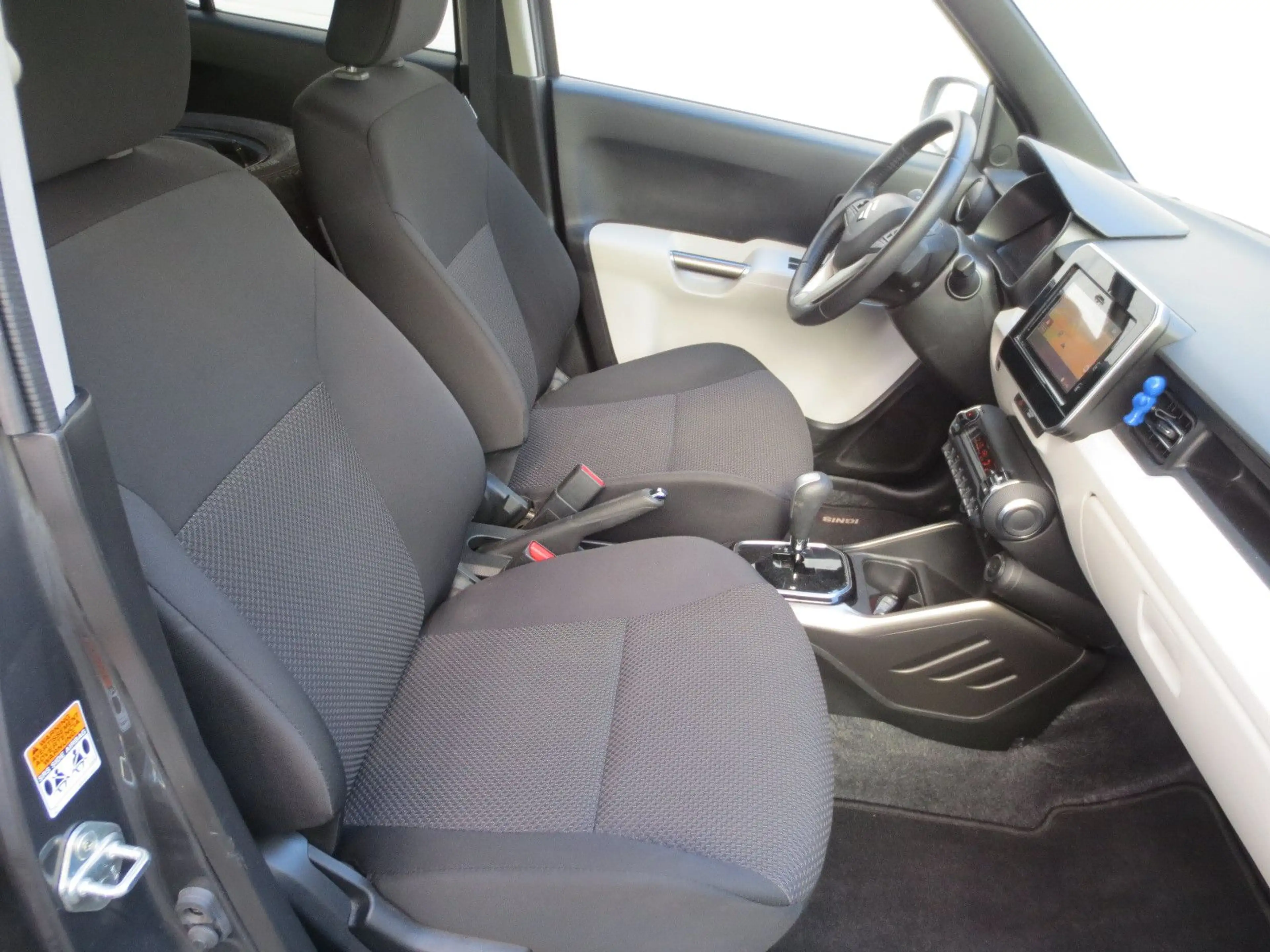 Suzuki Ignis Comfort Automatik/Navi/Kamera/LED/Sitzheiz — photo 3