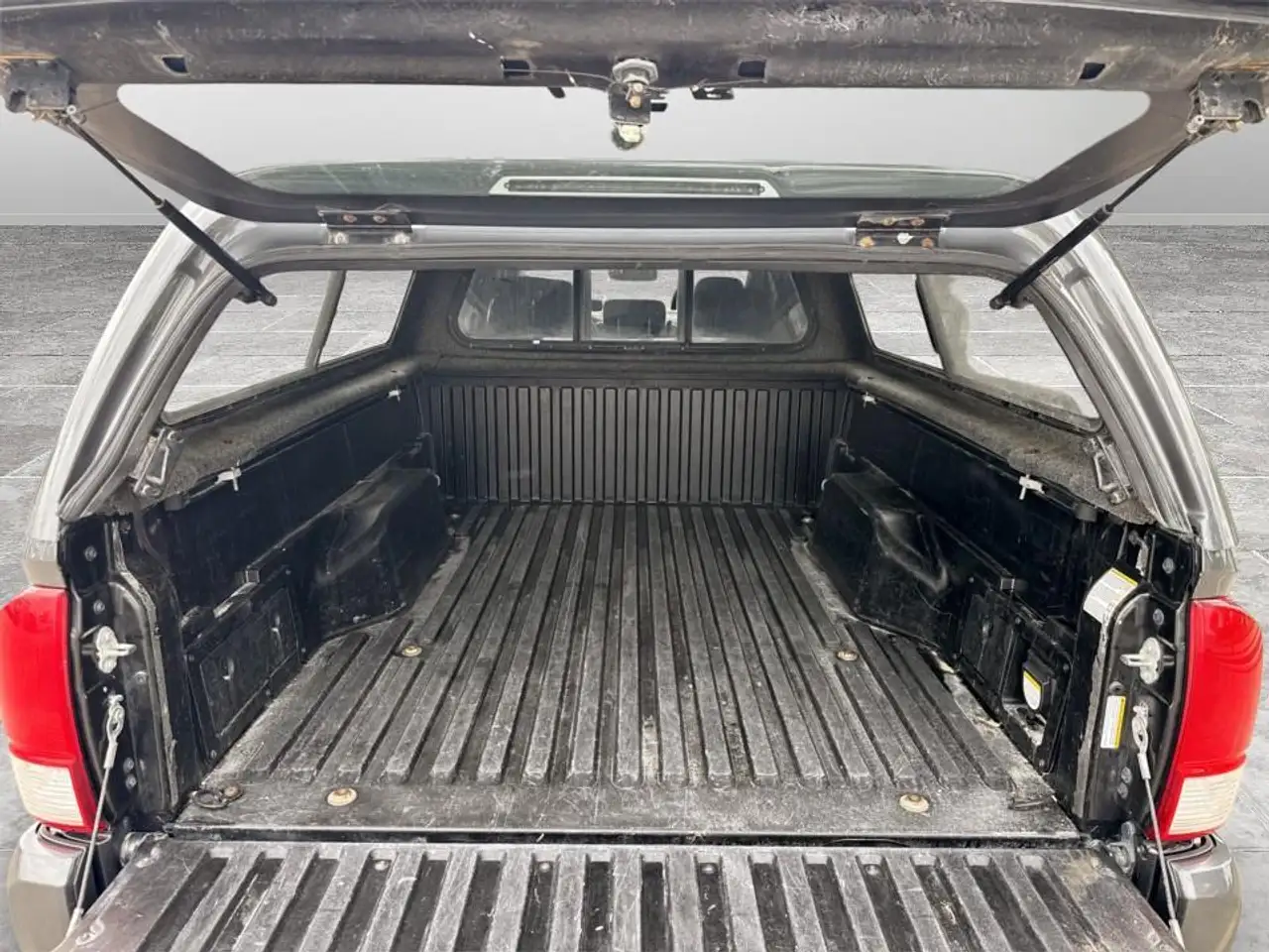 Toyota Tacoma снимка Toyota Tacoma