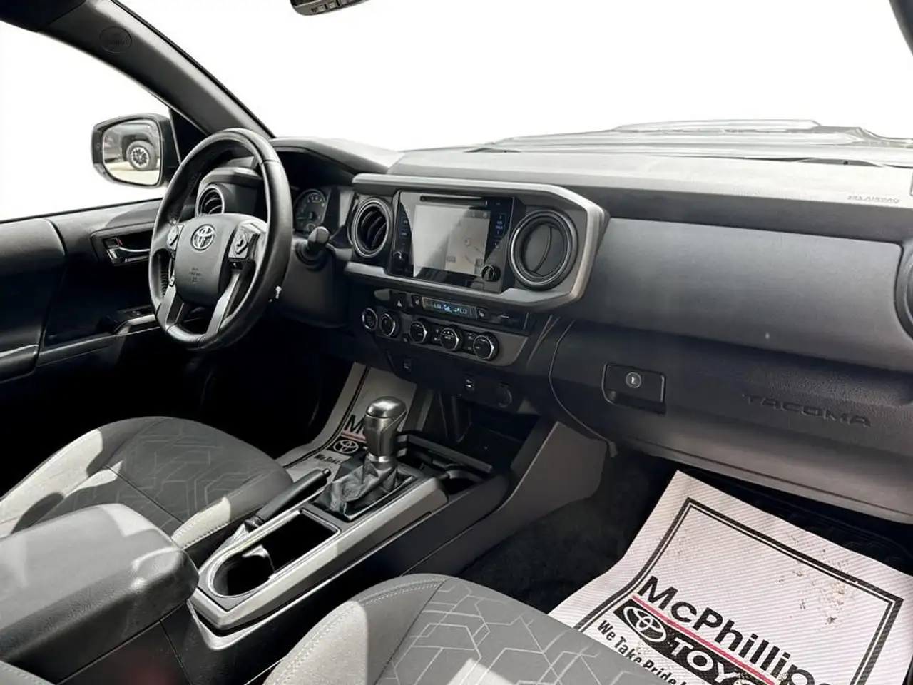 Toyota Tacoma снимка Toyota Tacoma