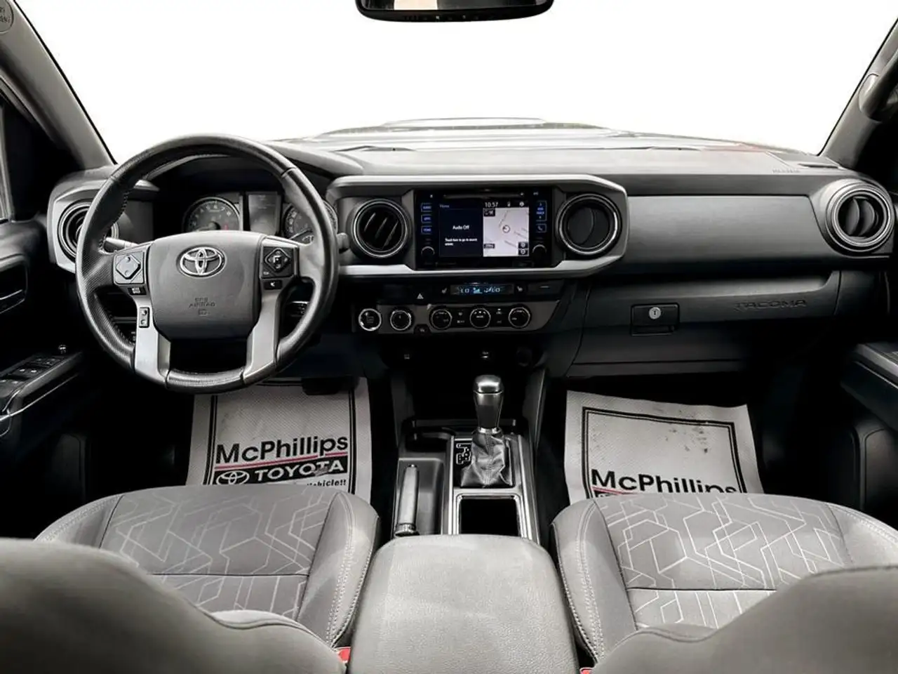 Toyota Tacoma снимка Toyota Tacoma