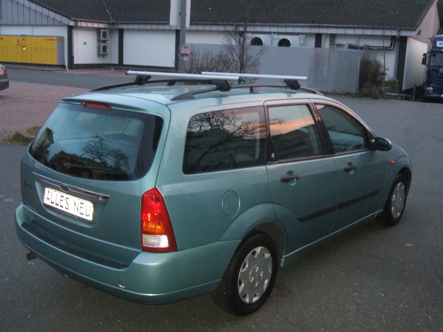 Ford Focus 1,6* KOMBI *WENIG-KM*AUF WUNSCH-TÜV-ALLES-NEU* Grün - 2