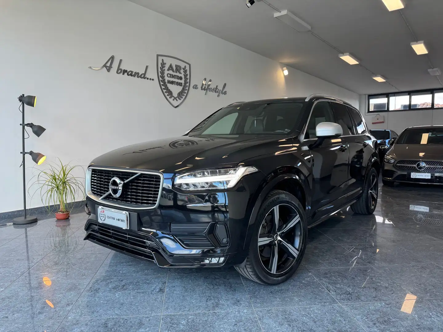 Volvo XC90 2.0 d5 R-design awd 235cv 7posti Head-up Full Opt Nero - 1