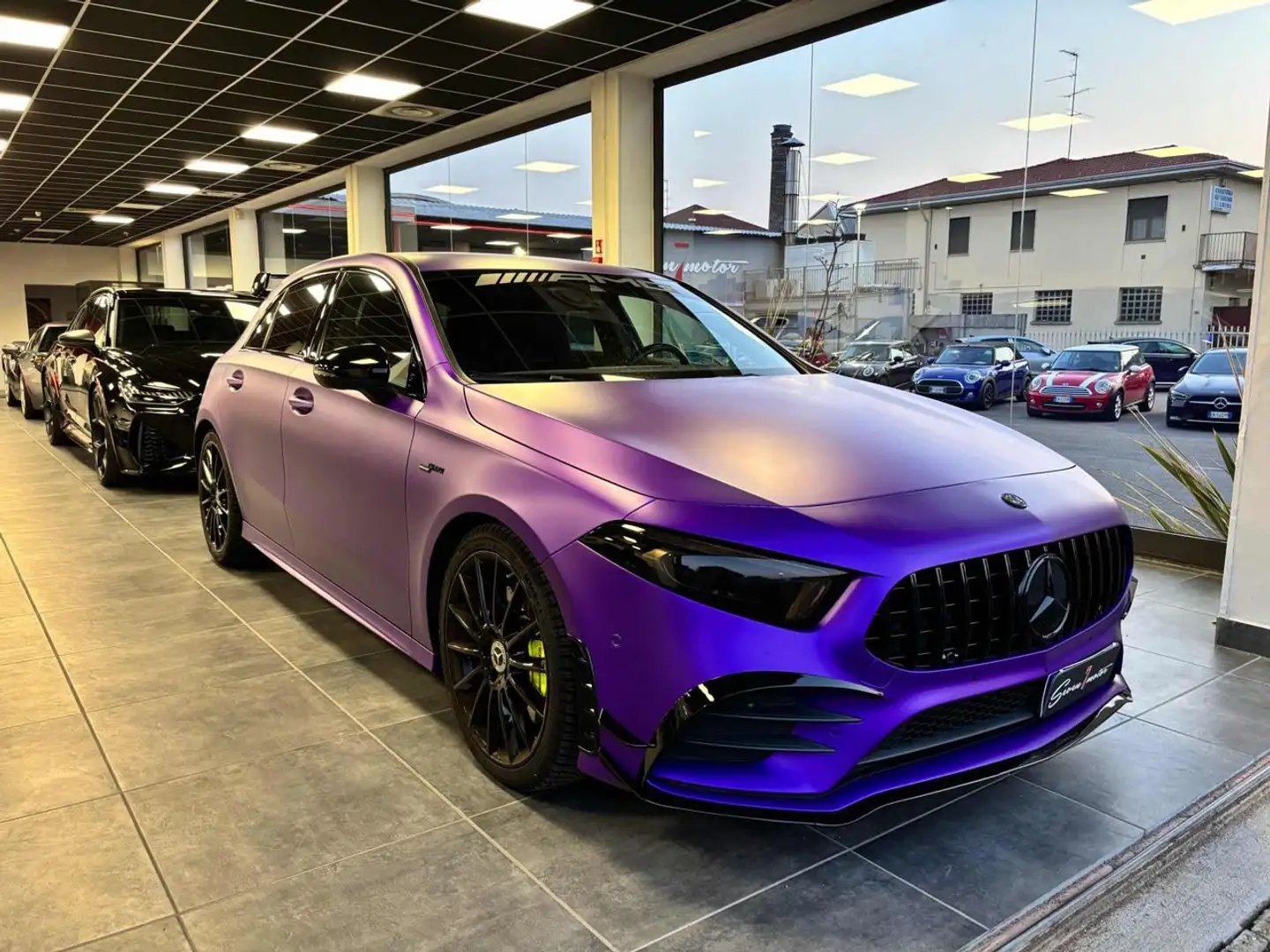Mercedes-Benz A 250 Edition 1 - KIT ESTETICO A35 AMG Zwart - 1