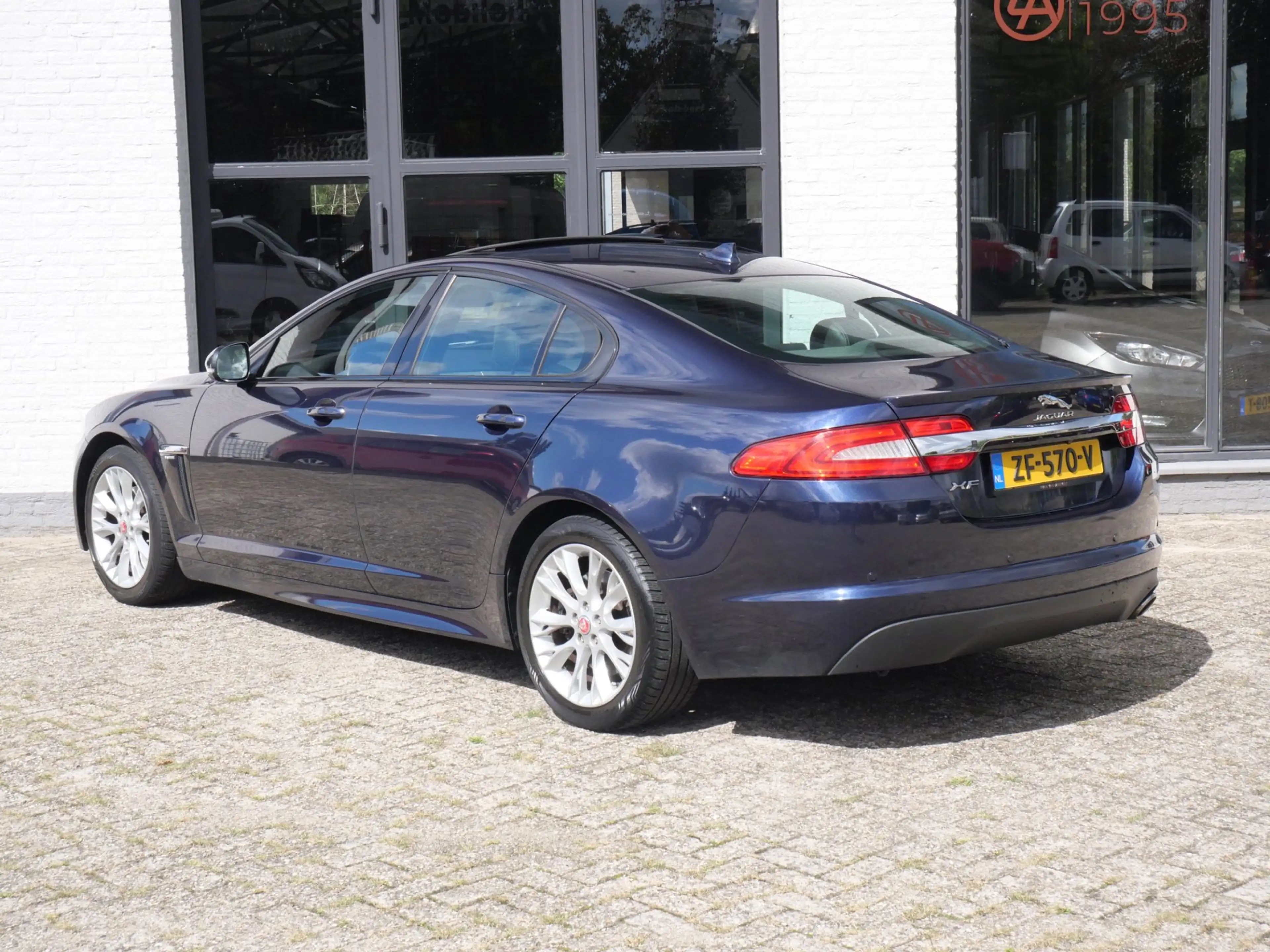 Jaguar XF 2.0d R Sport 175.000km !!! Led Schuifdak Leder Cru — photo 2