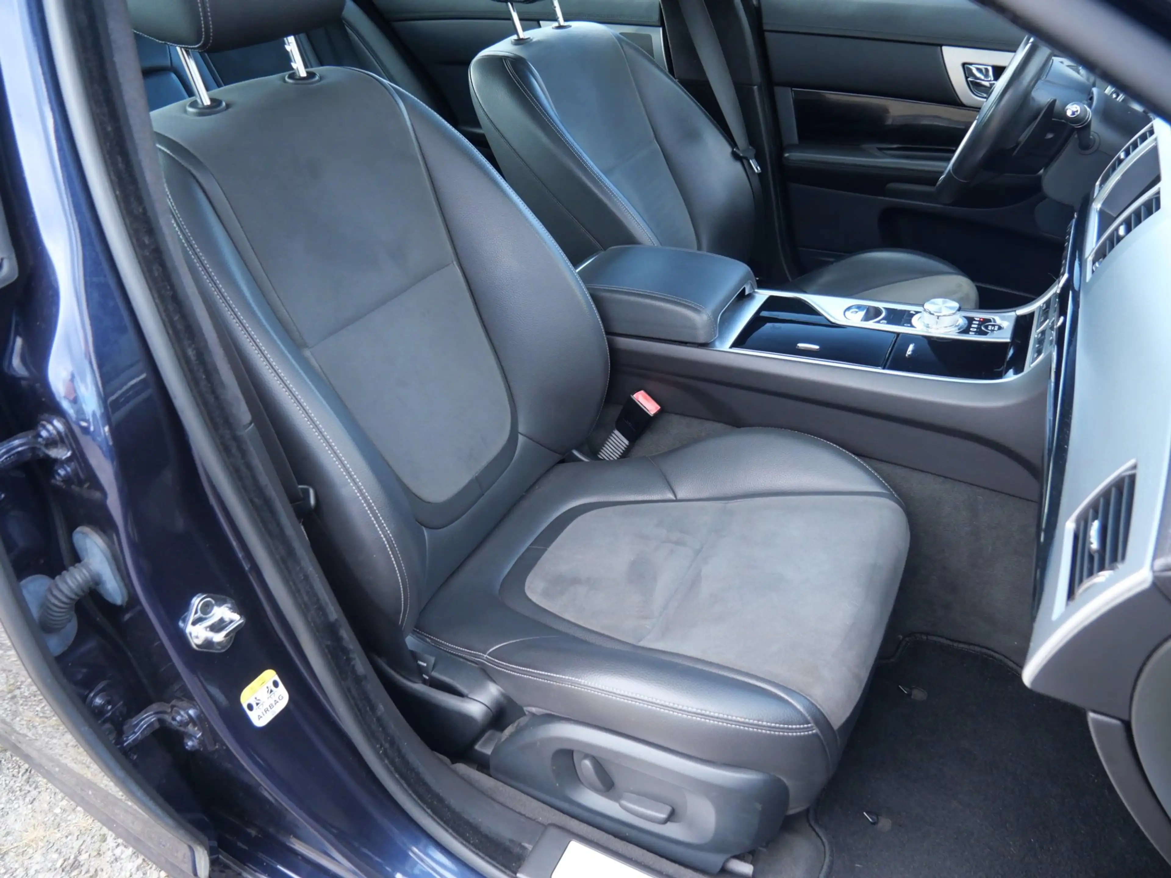 Jaguar XF 2.0d R Sport 175.000km !!! Led Schuifdak Leder Cru — photo 7