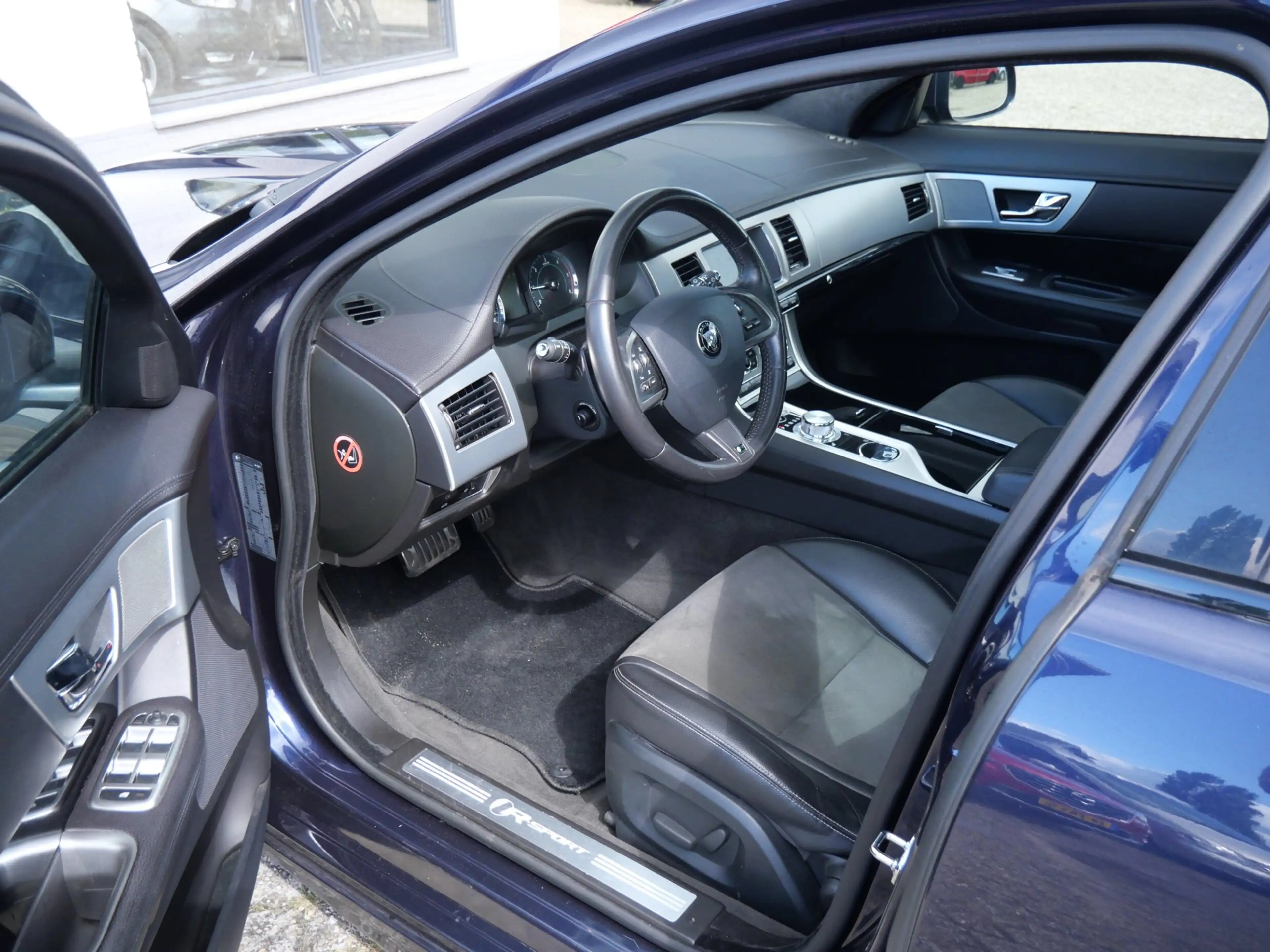 Jaguar XF 2.0d R Sport 175.000km !!! Led Schuifdak Leder Cru — photo 3