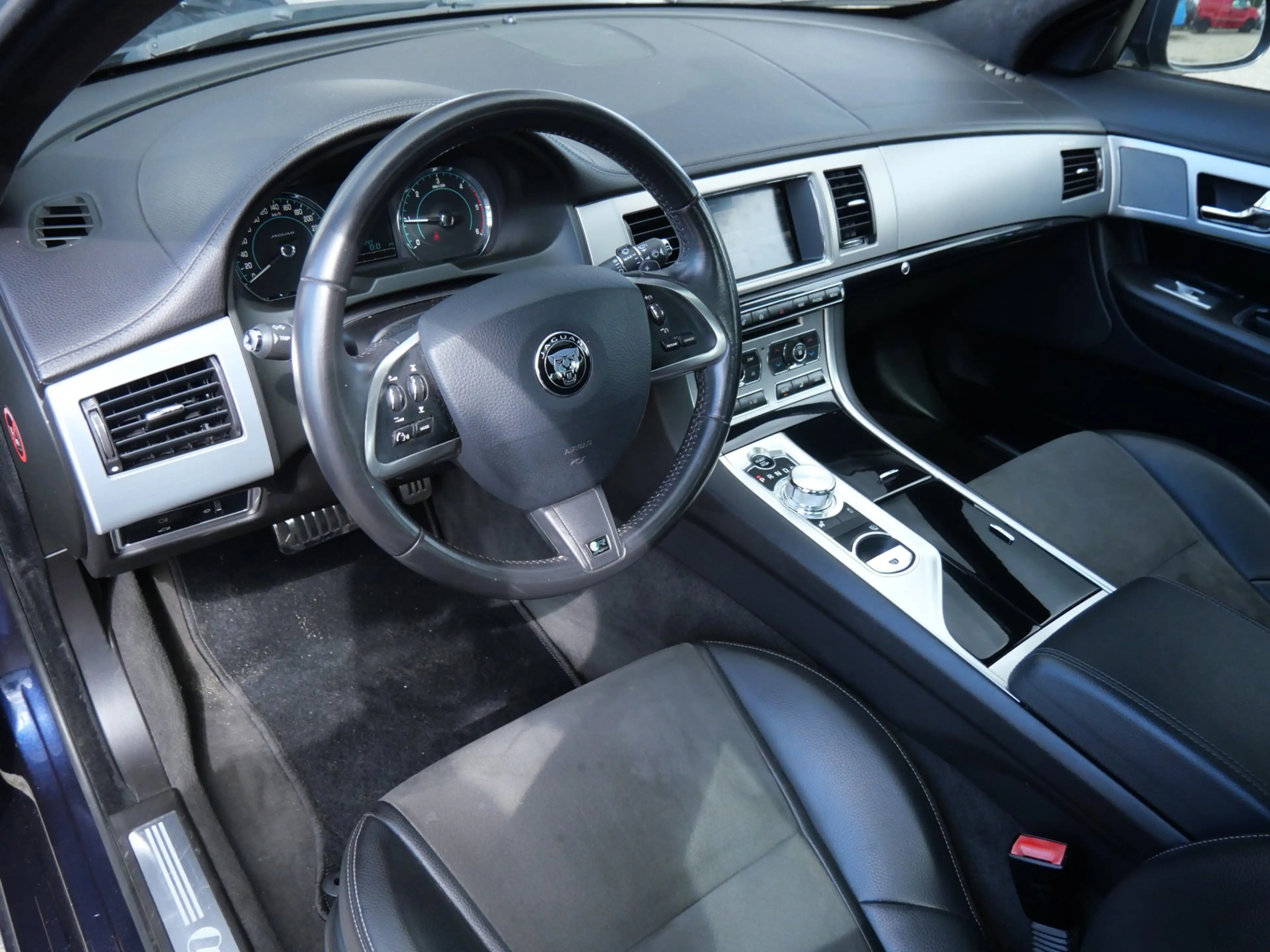 Jaguar XF 2.0d R Sport 175.000km !!! Led Schuifdak Leder Cru — photo 13