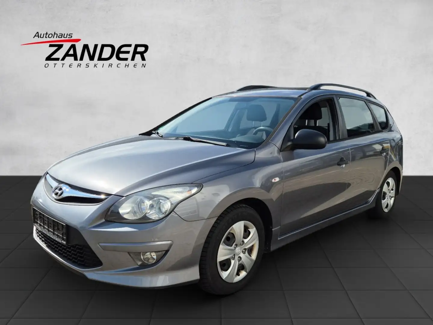 Hyundai i30 cw Classic nicht an Privat! Grey - 1