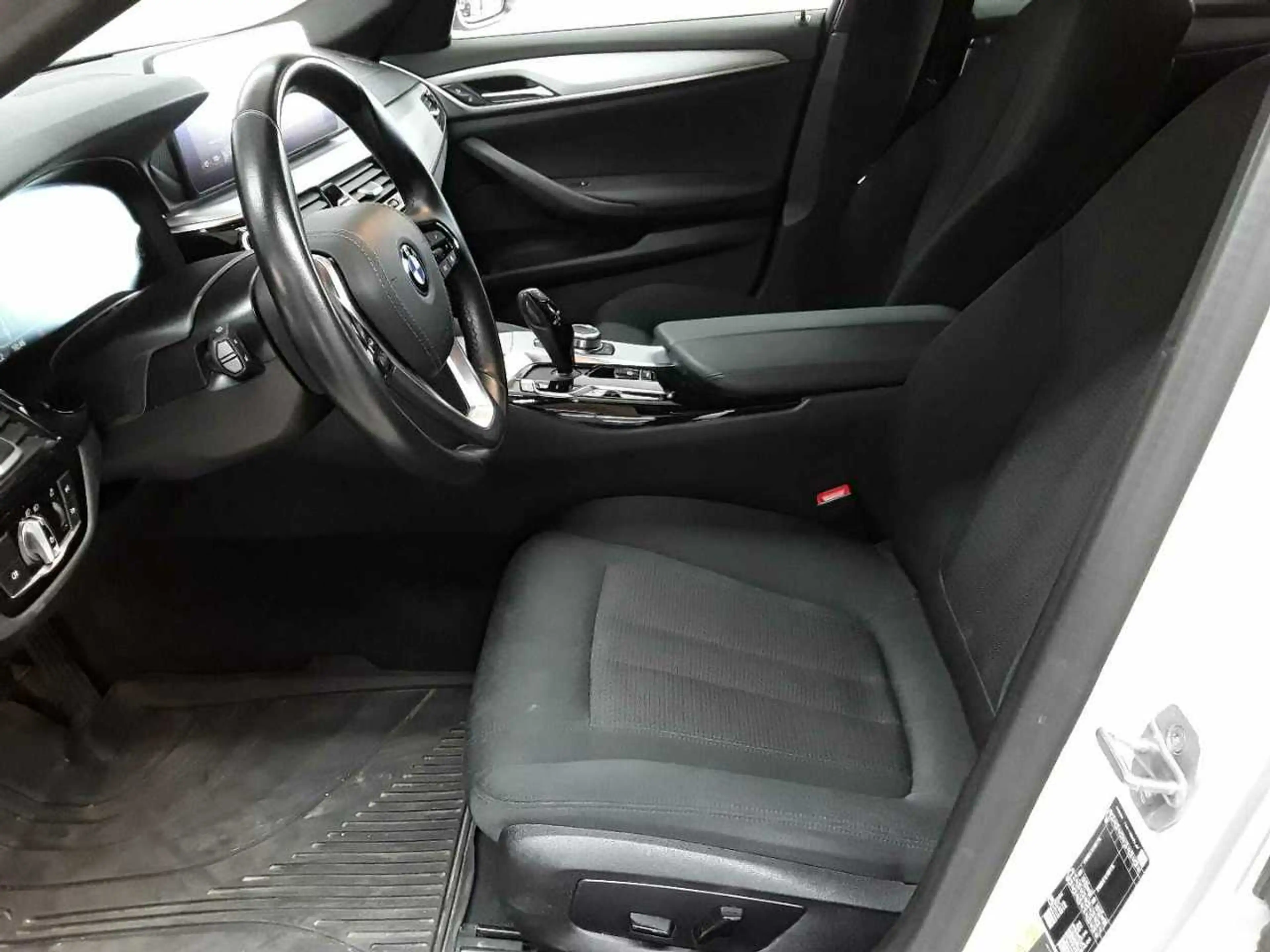 BMW 520 520e Aut. Navi SHZ LED — photo 7