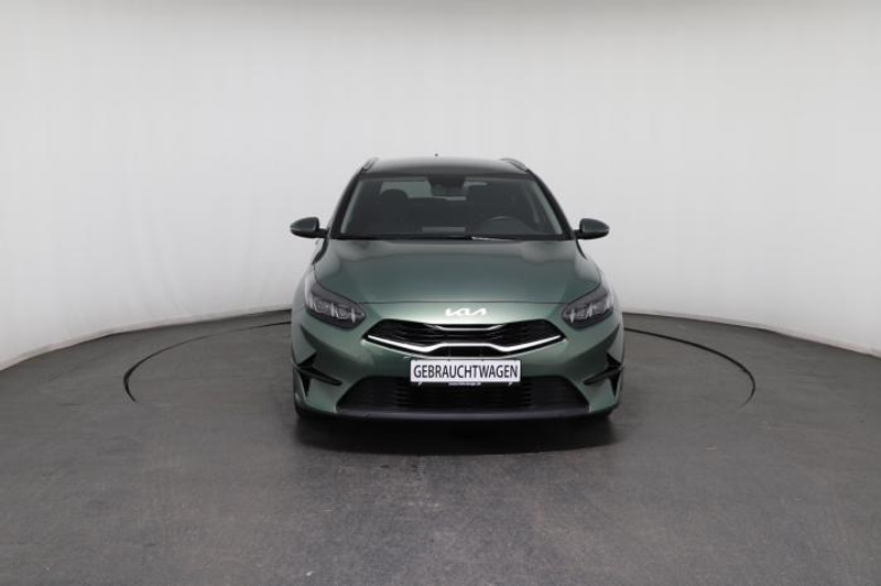 Kia Ceed SW / cee'd SW Sportswagon Gold (Gold) 1.5 T-GDI 118kW (160 PS... — photo 2