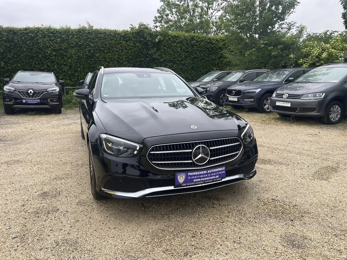 Mercedes-Benz E 220 d T Avantgarde LED+KAMERA+WIDE-SCREEN+NAVI+1.HAND crna - 1