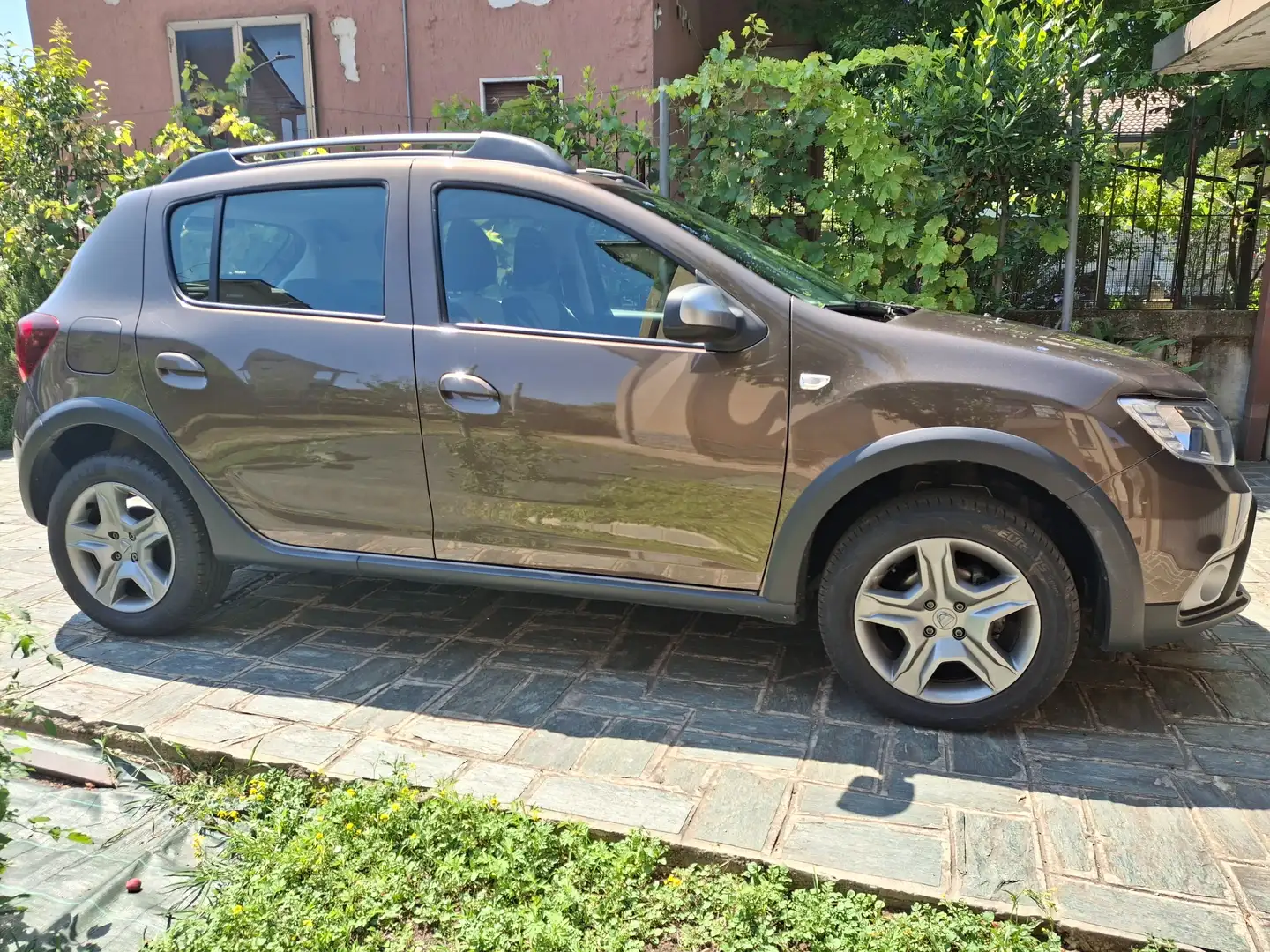 Dacia Sandero Stepway 0.9 tce cambio automatico Marrone - 2