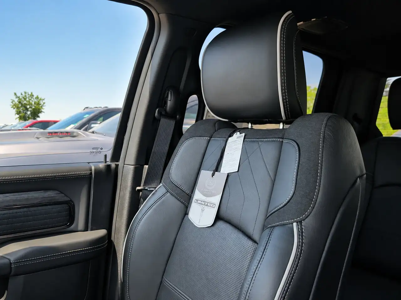 RAM 3500 снимка RAM 3500