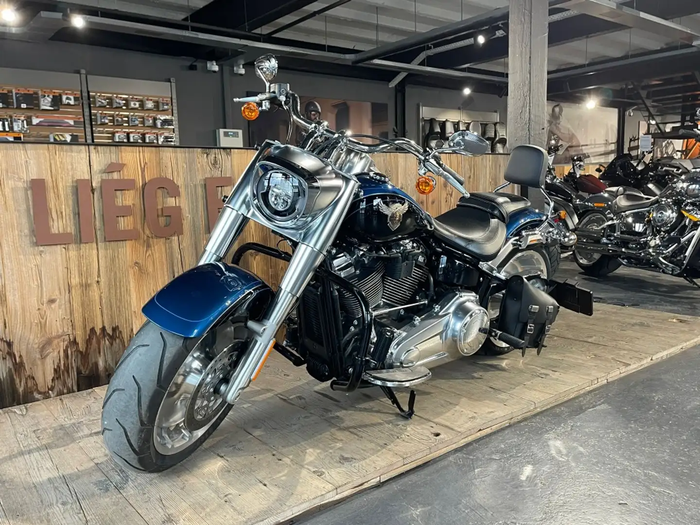 Harley-Davidson Fat Boy 114 SOFTAIL Bleu - 1