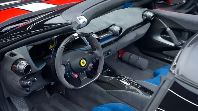 Ferrari 812 view 9