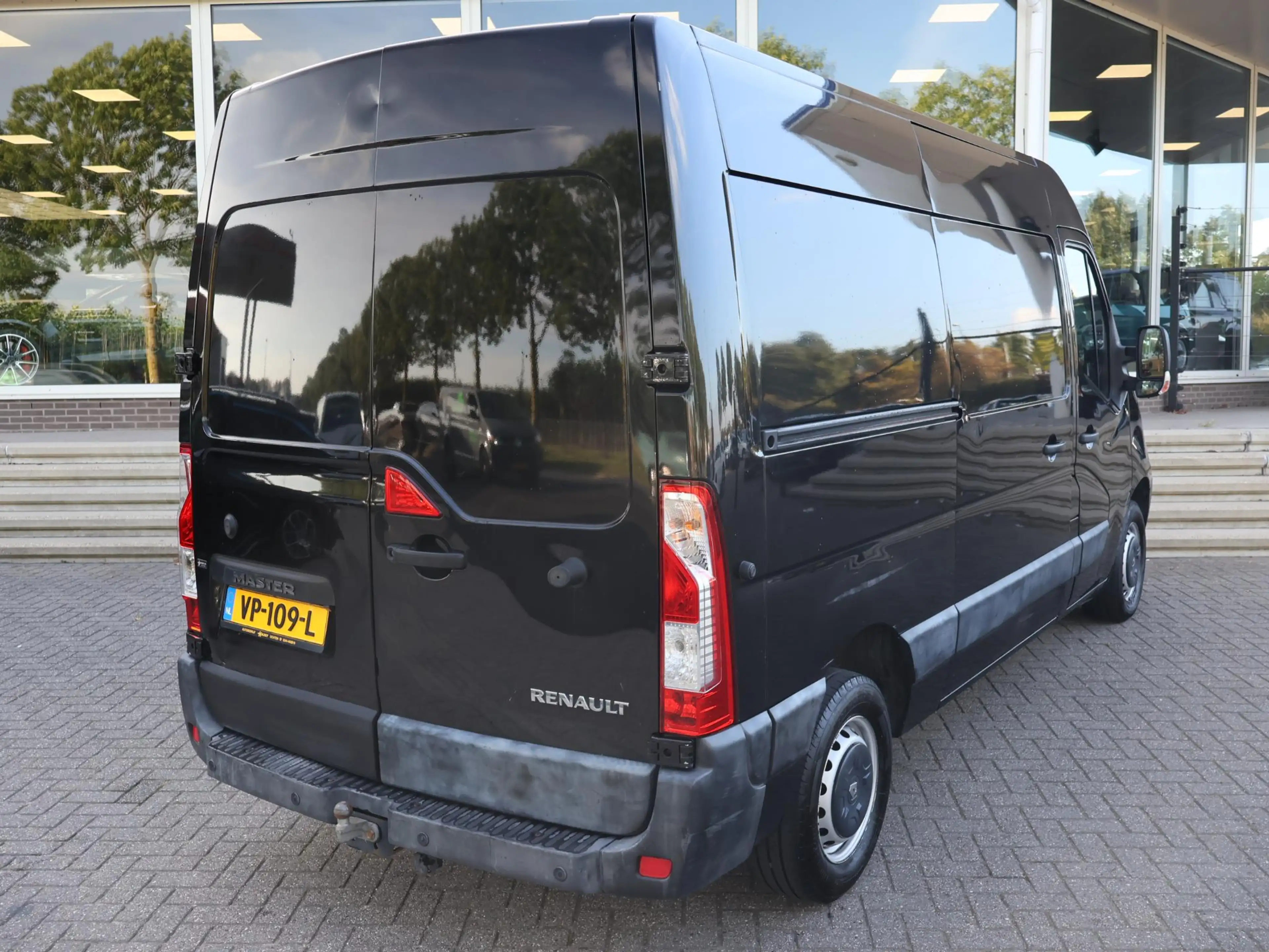 Renault Master T35 2.3 DCI 165 PK L2H2 *MARGE* + TREKHAAK | NAVIG — photo 2
