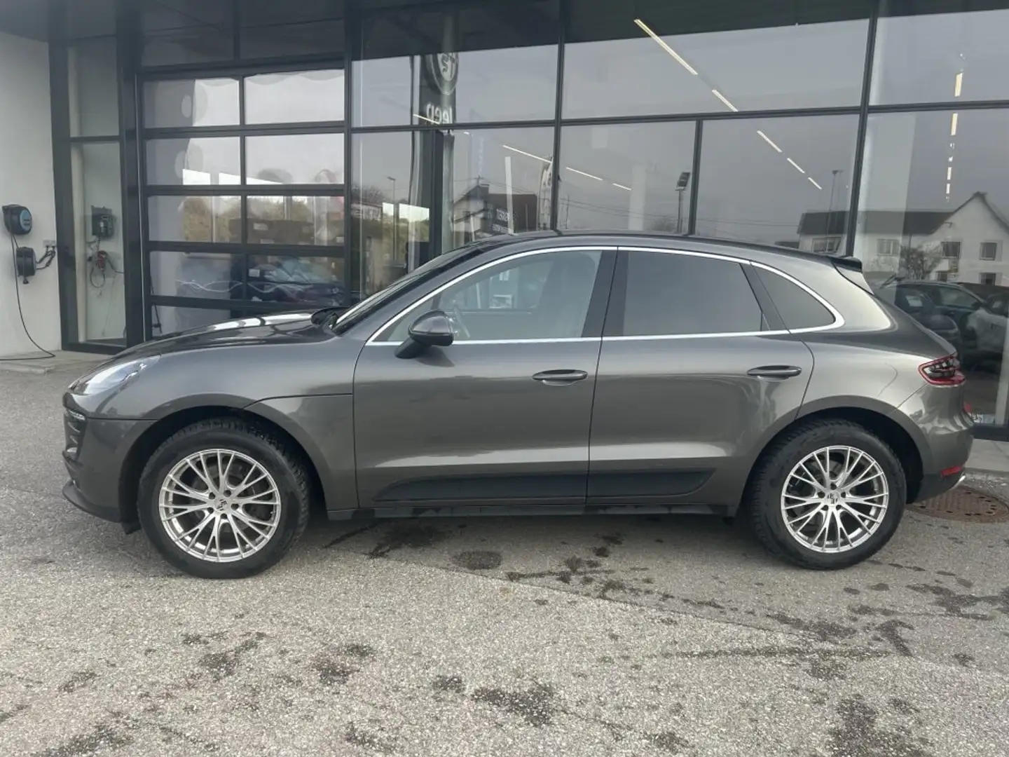 Porsche Macan *8-fach* Grau - 2