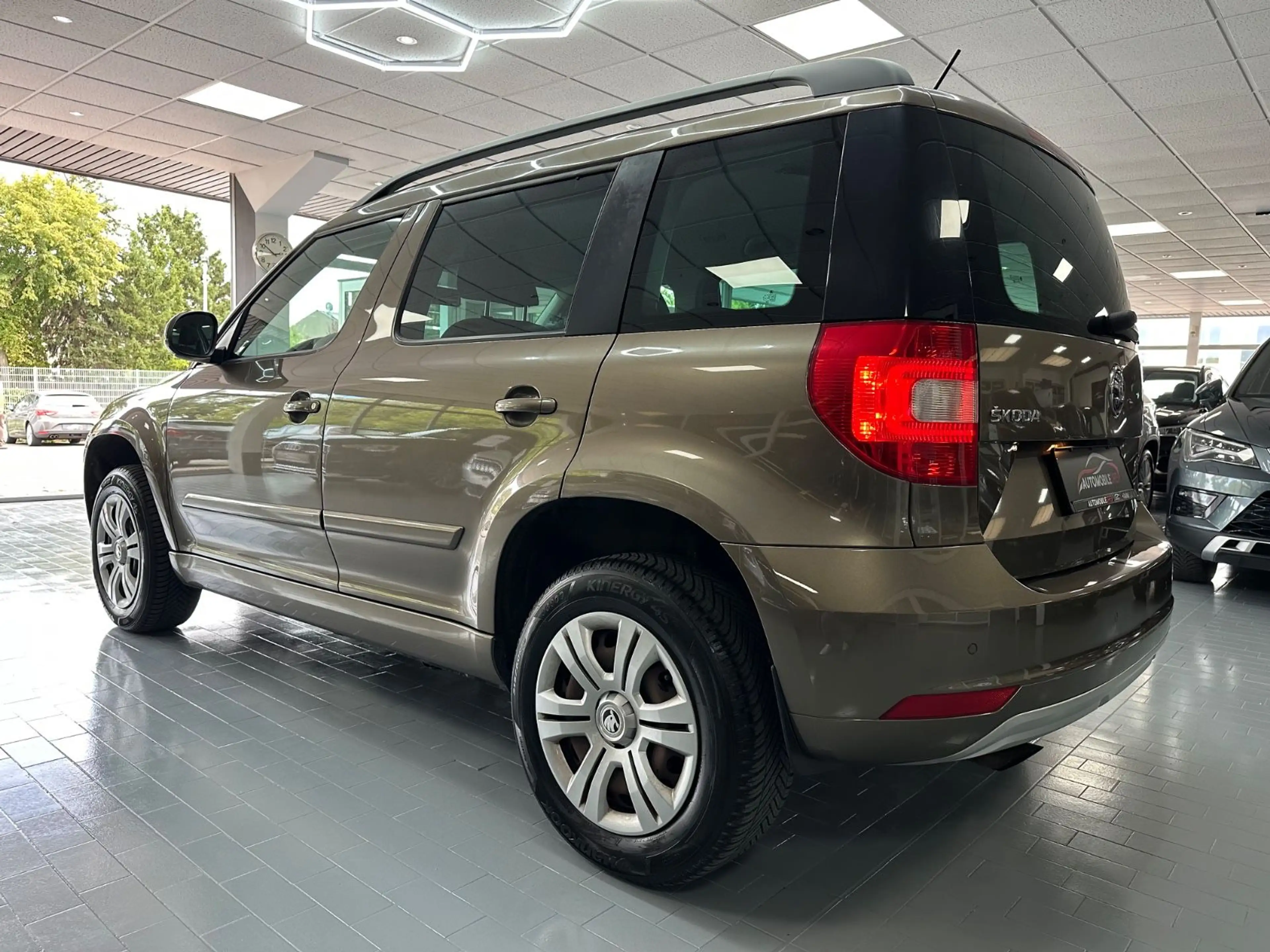 Skoda Yeti Active*Steuerkette Neu*Tüv Neu* Service Neu — photo 5